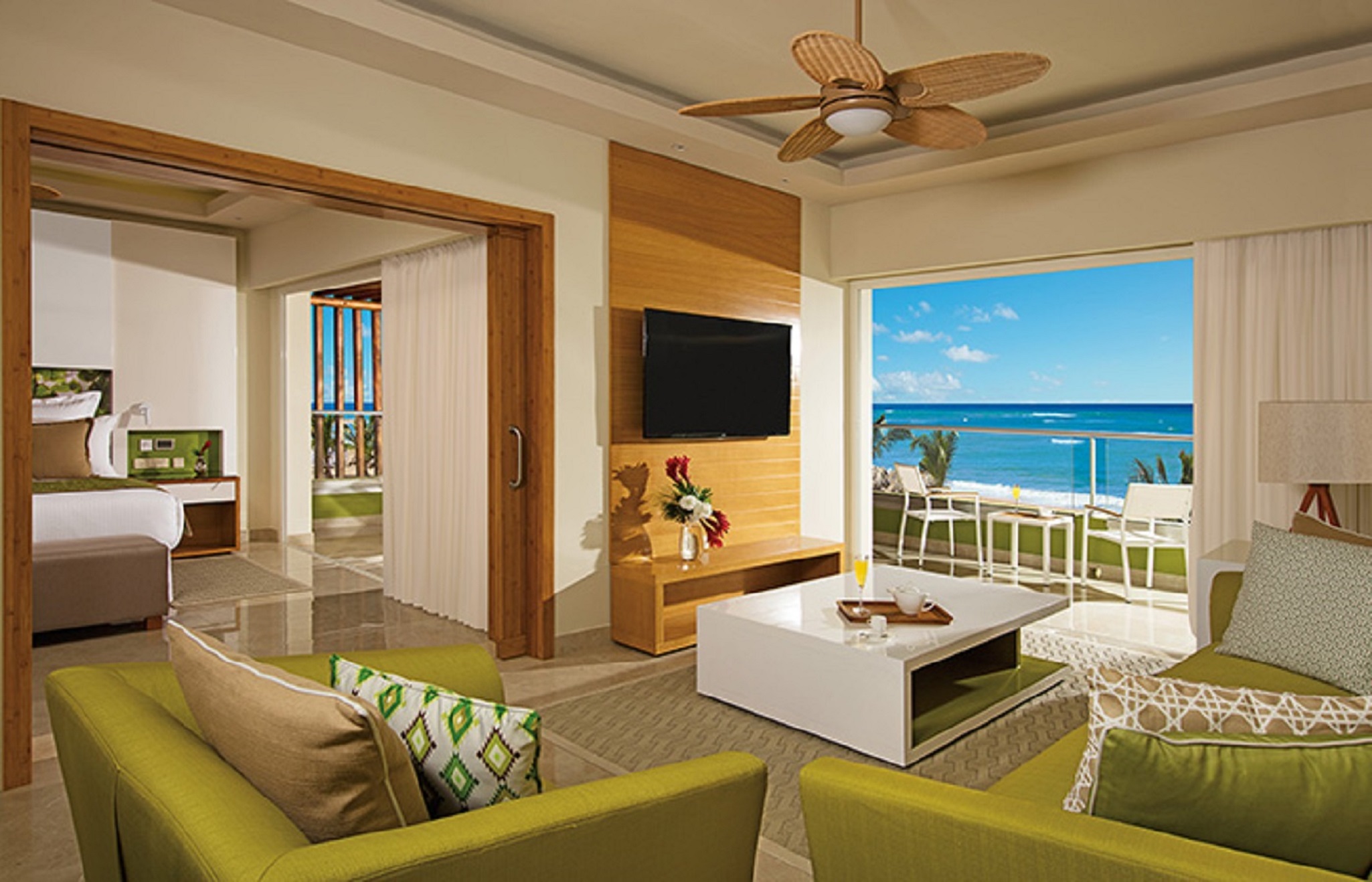 Suite Ocean Front King Bed