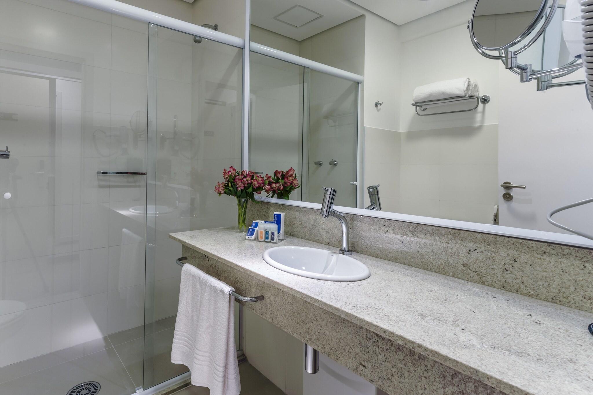 Double Queen Size Bed