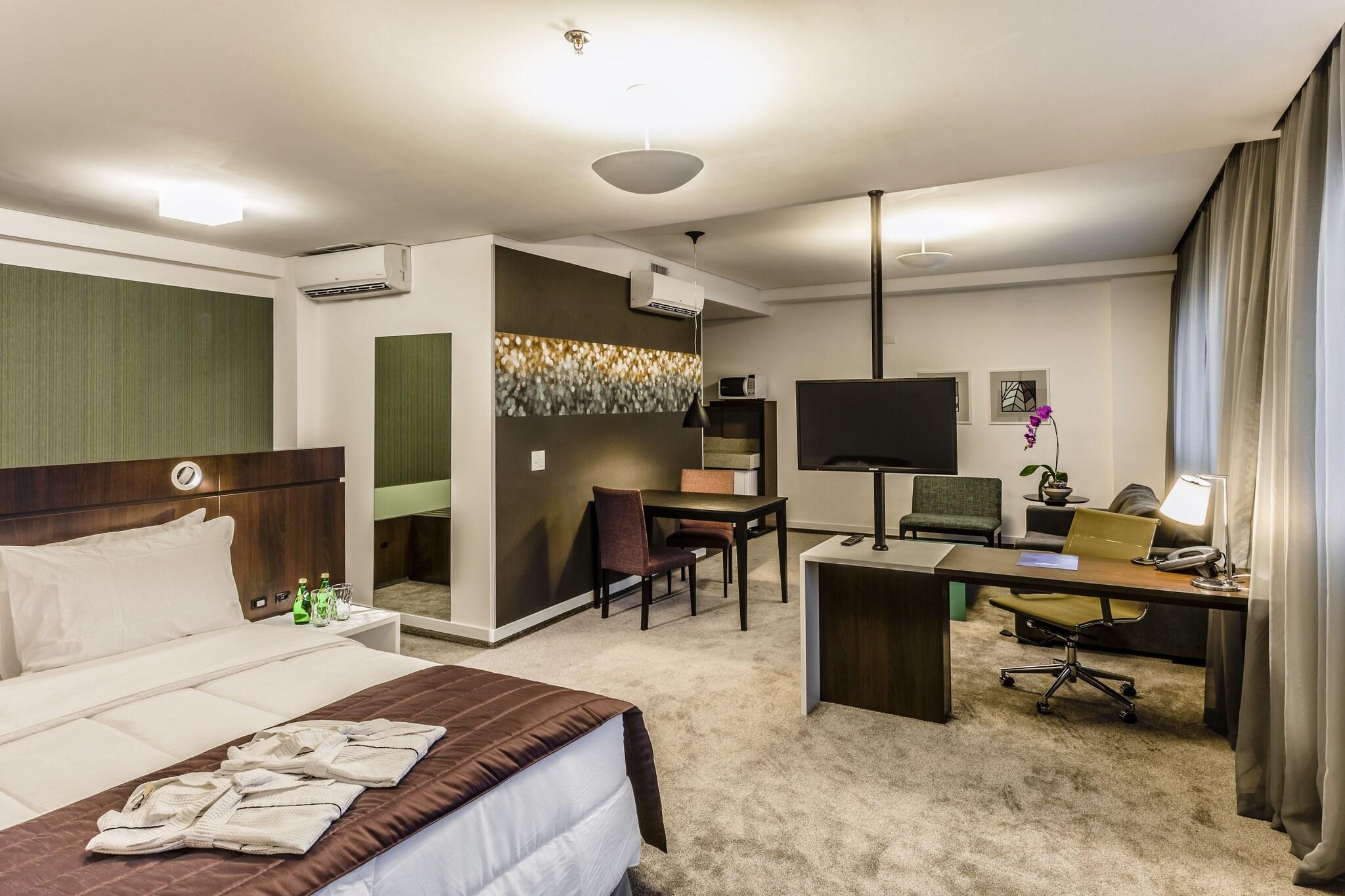 Double Queen Size Bed