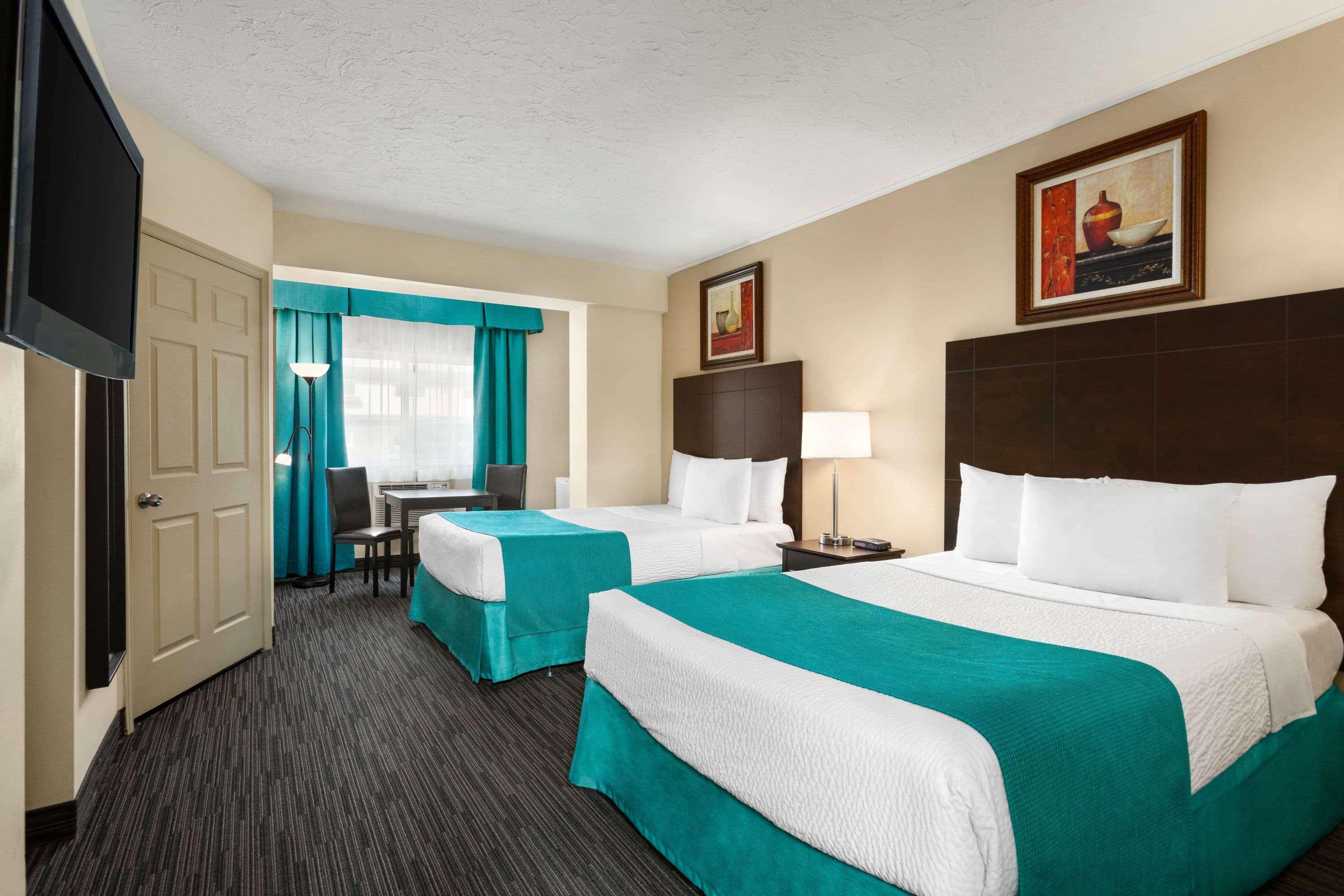 Quadruple Two Double Beds