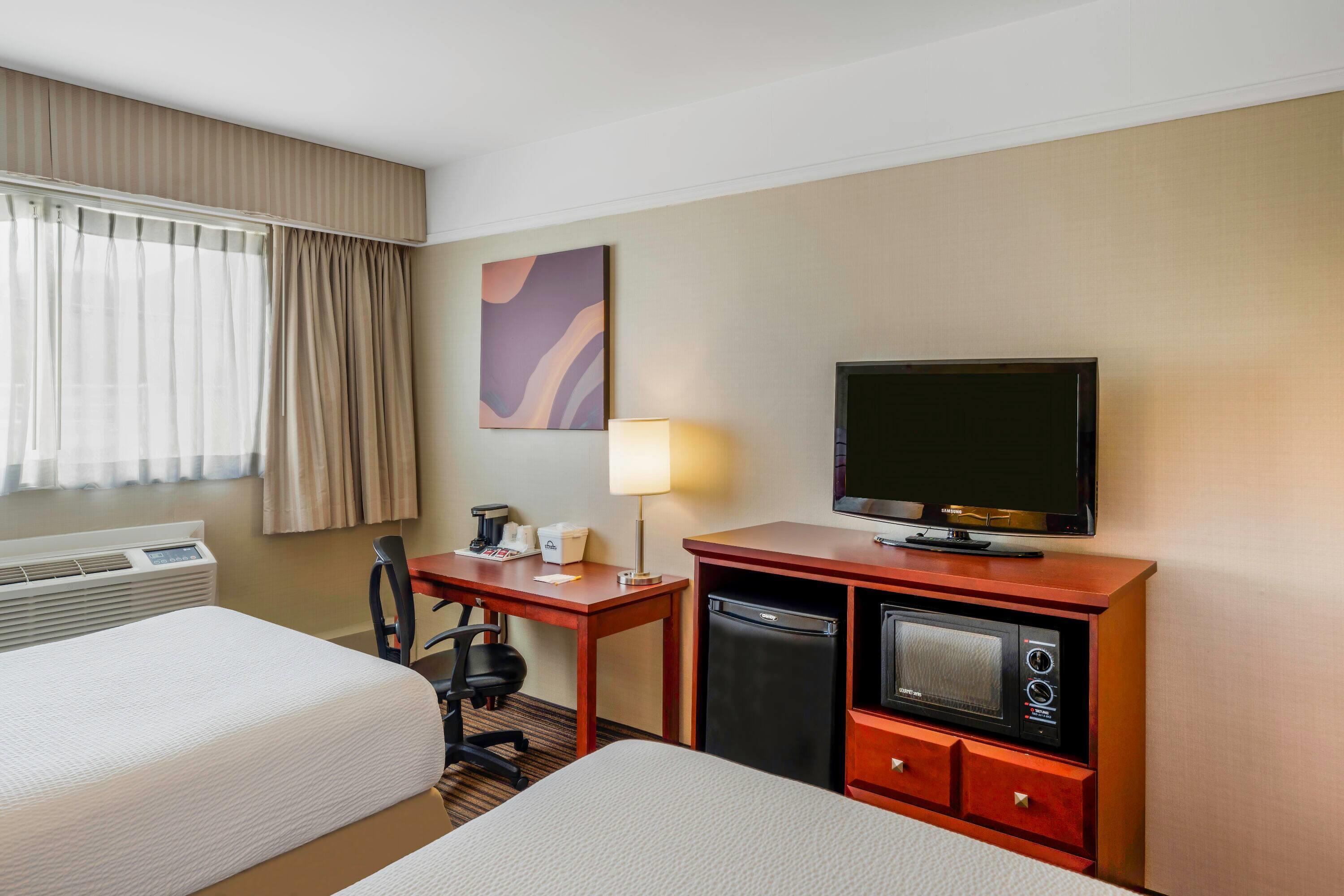 Quadruple Two Double Beds