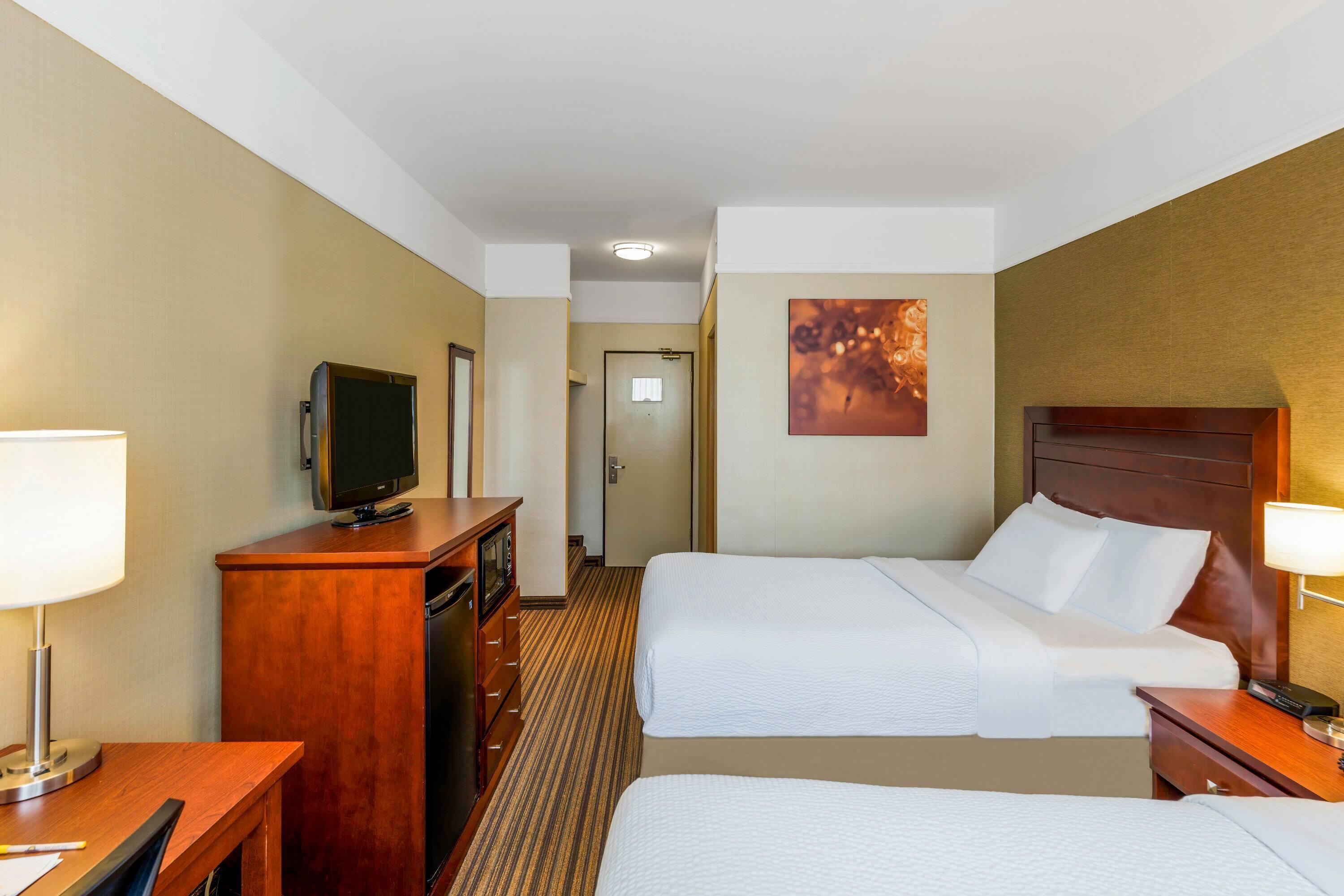 Quadruple Two Double Beds