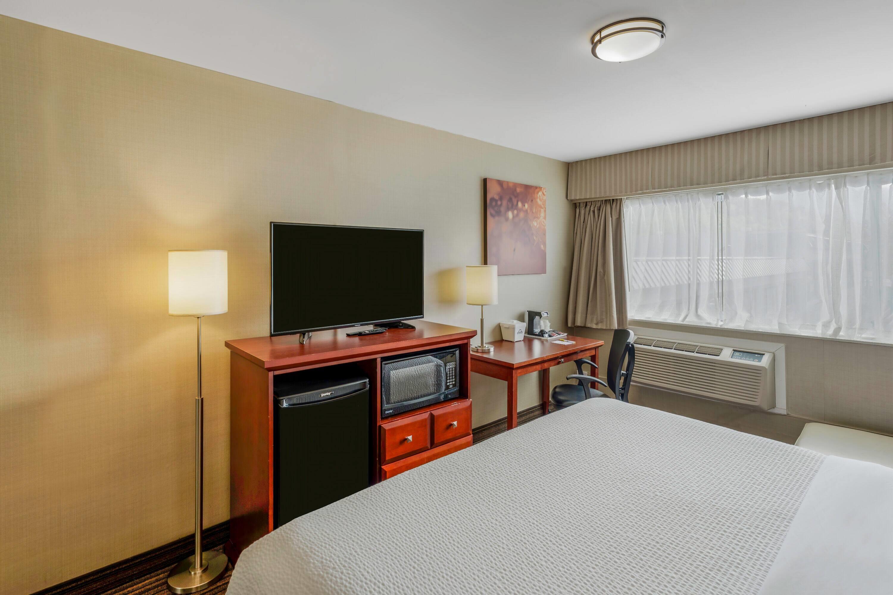 Double King Bed Non Smoking