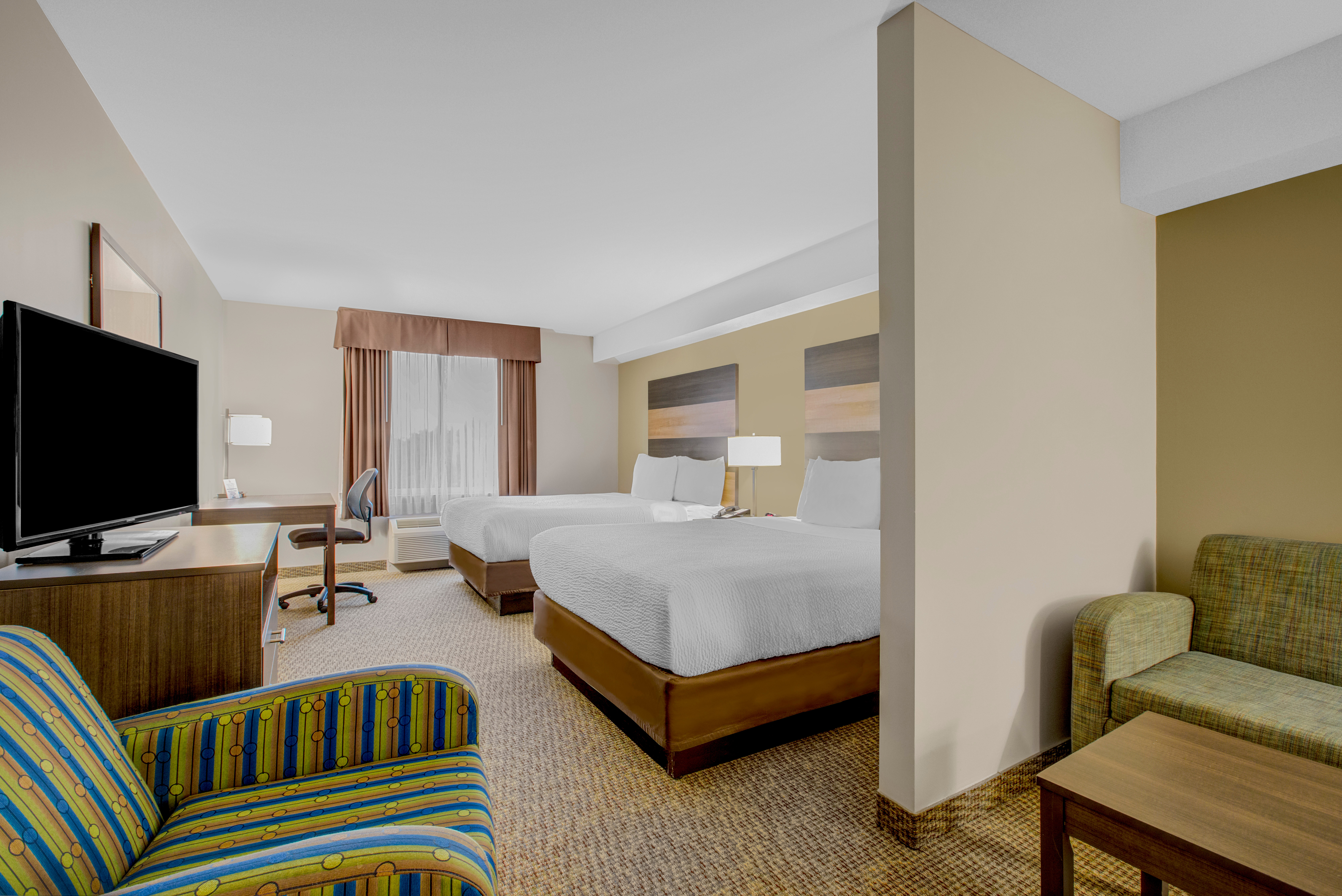 Suite Two Queen Beds Non Smoking