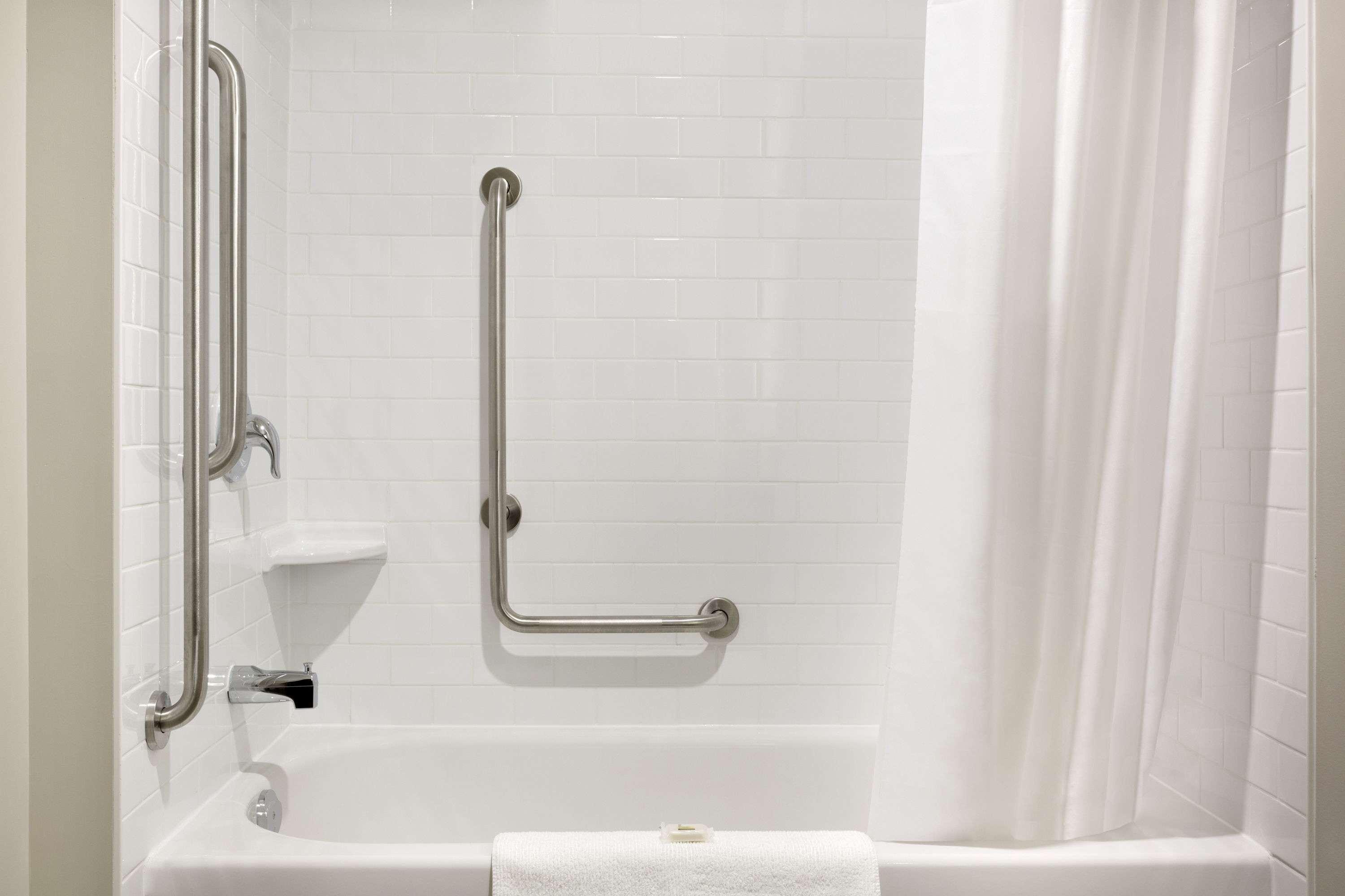 Double Queen Bed Non Smoking