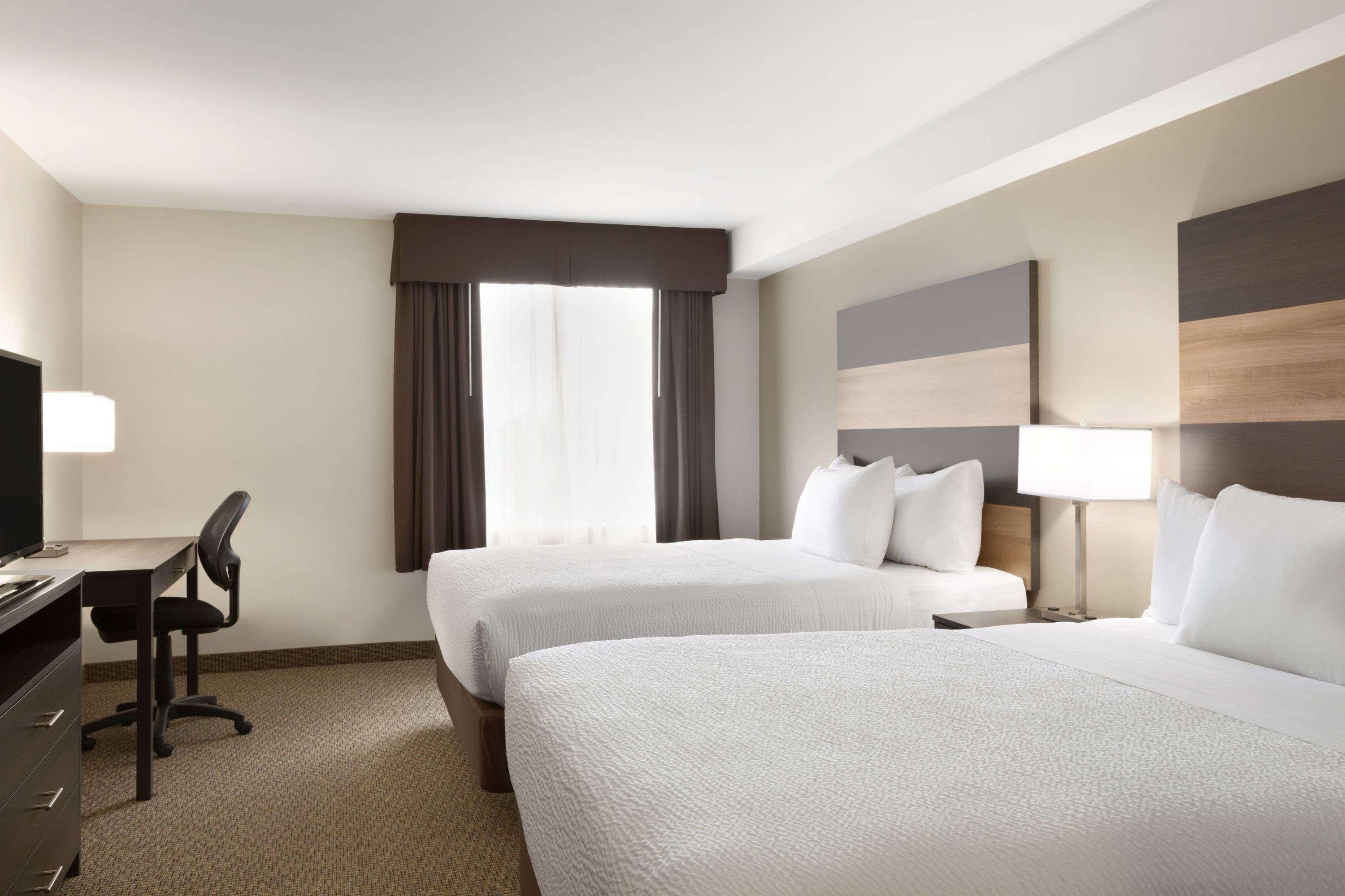 Quadruple Two Queen Beds