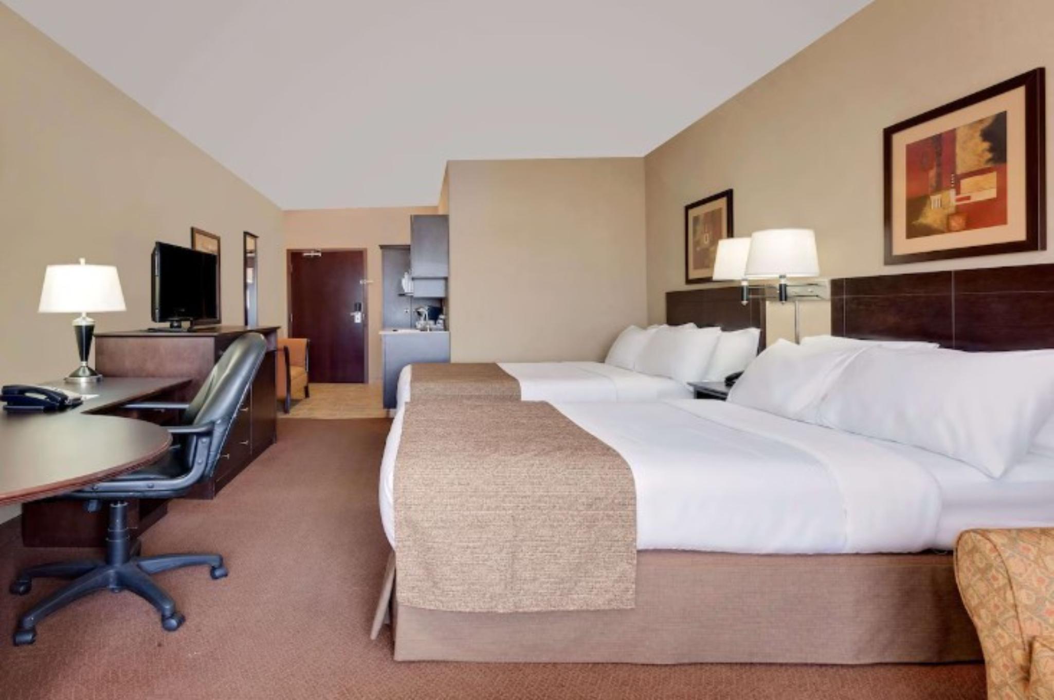 Quadruple Two Double Beds