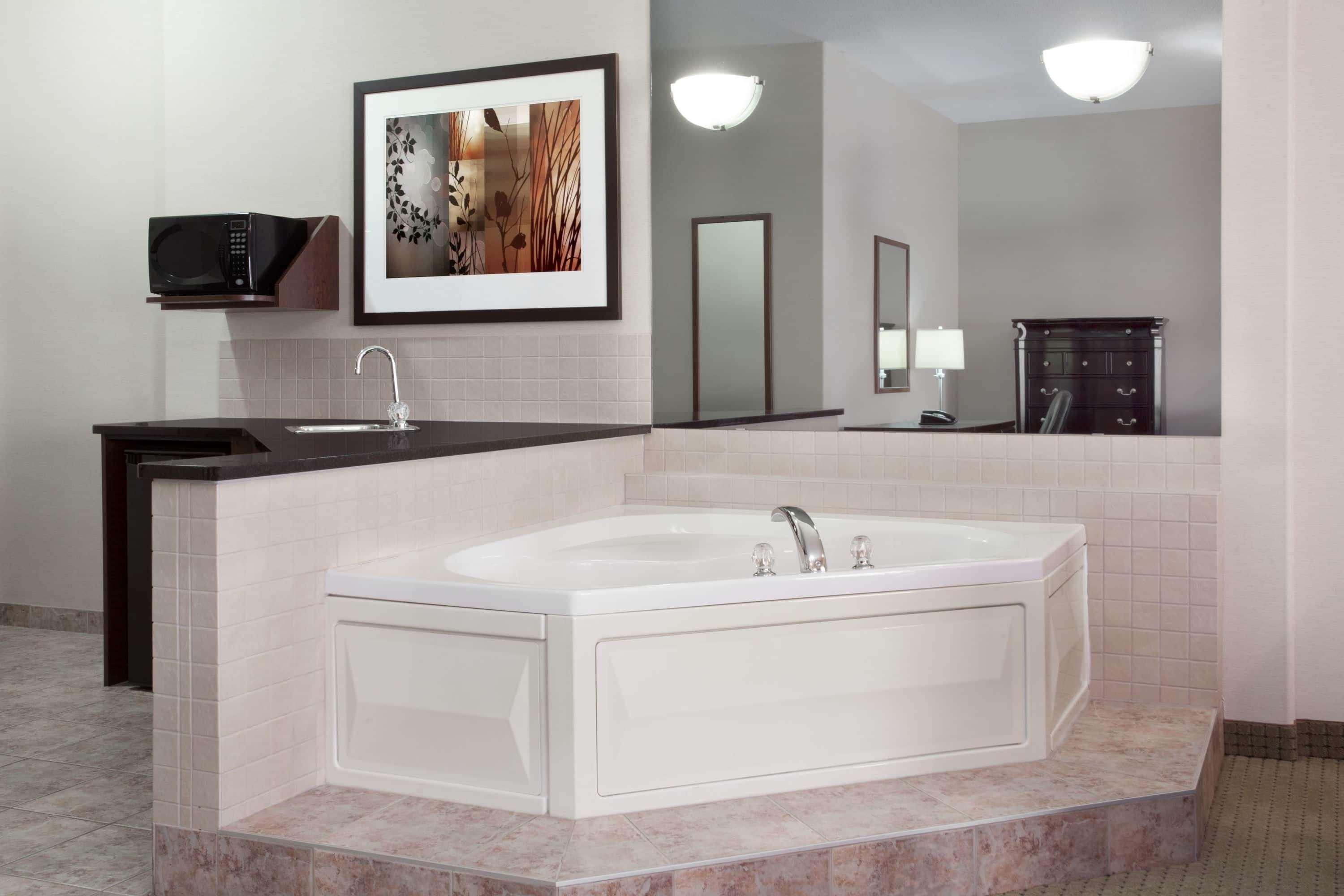 Suite King Bed with Jacuzzi