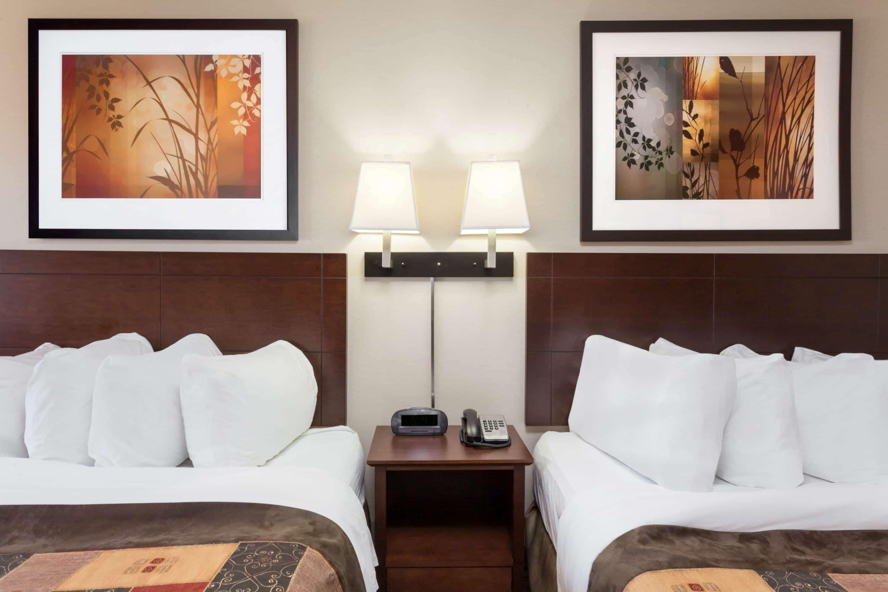 Quadruple Two Queen Beds