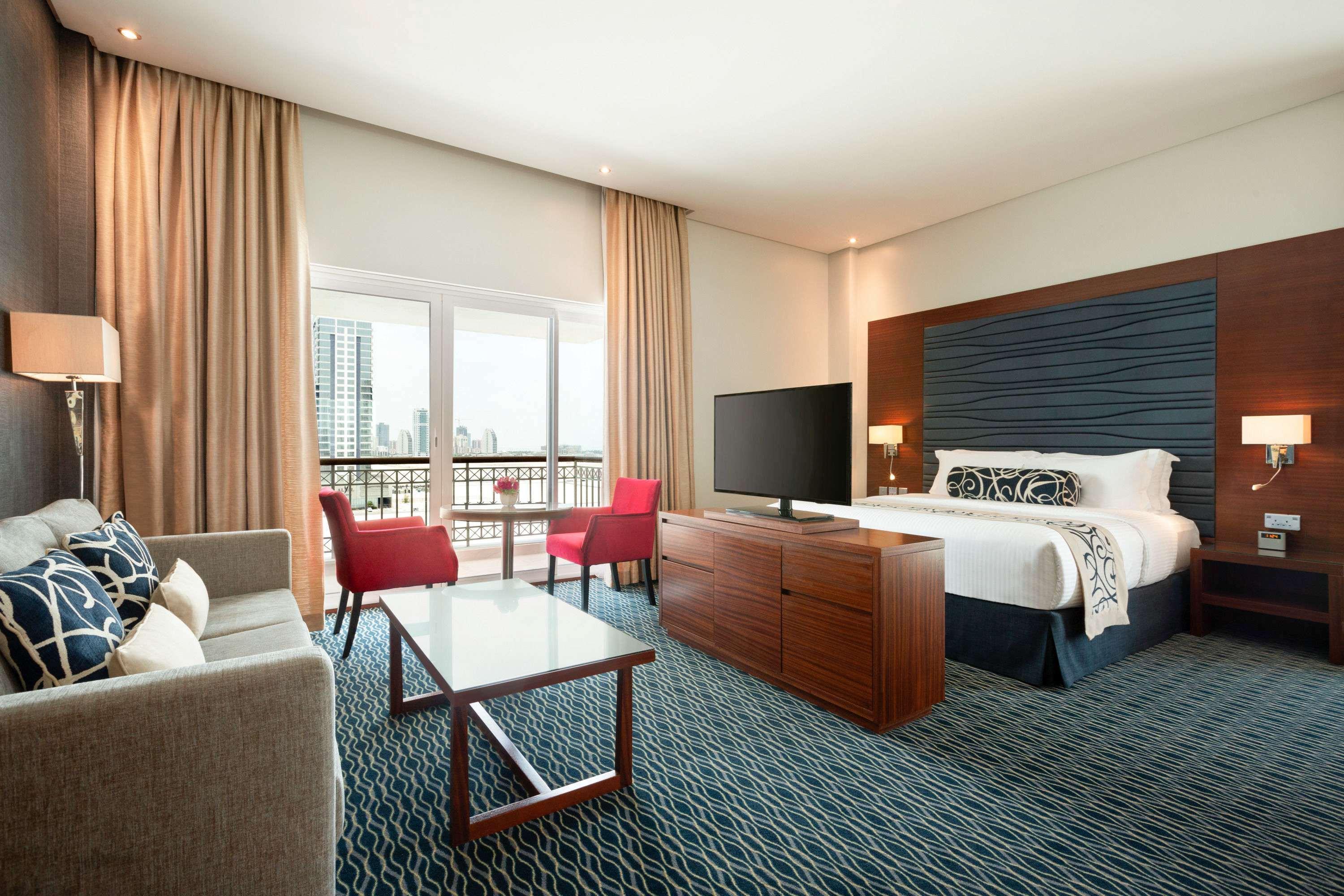 Suite Business King Bed