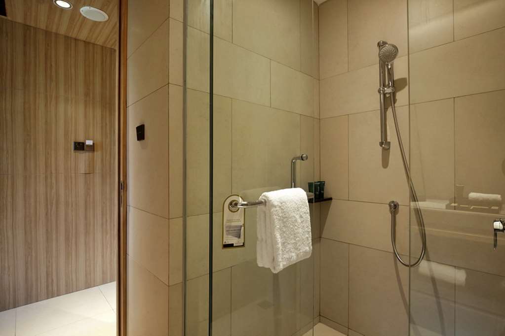 Twin Deluxe Executive