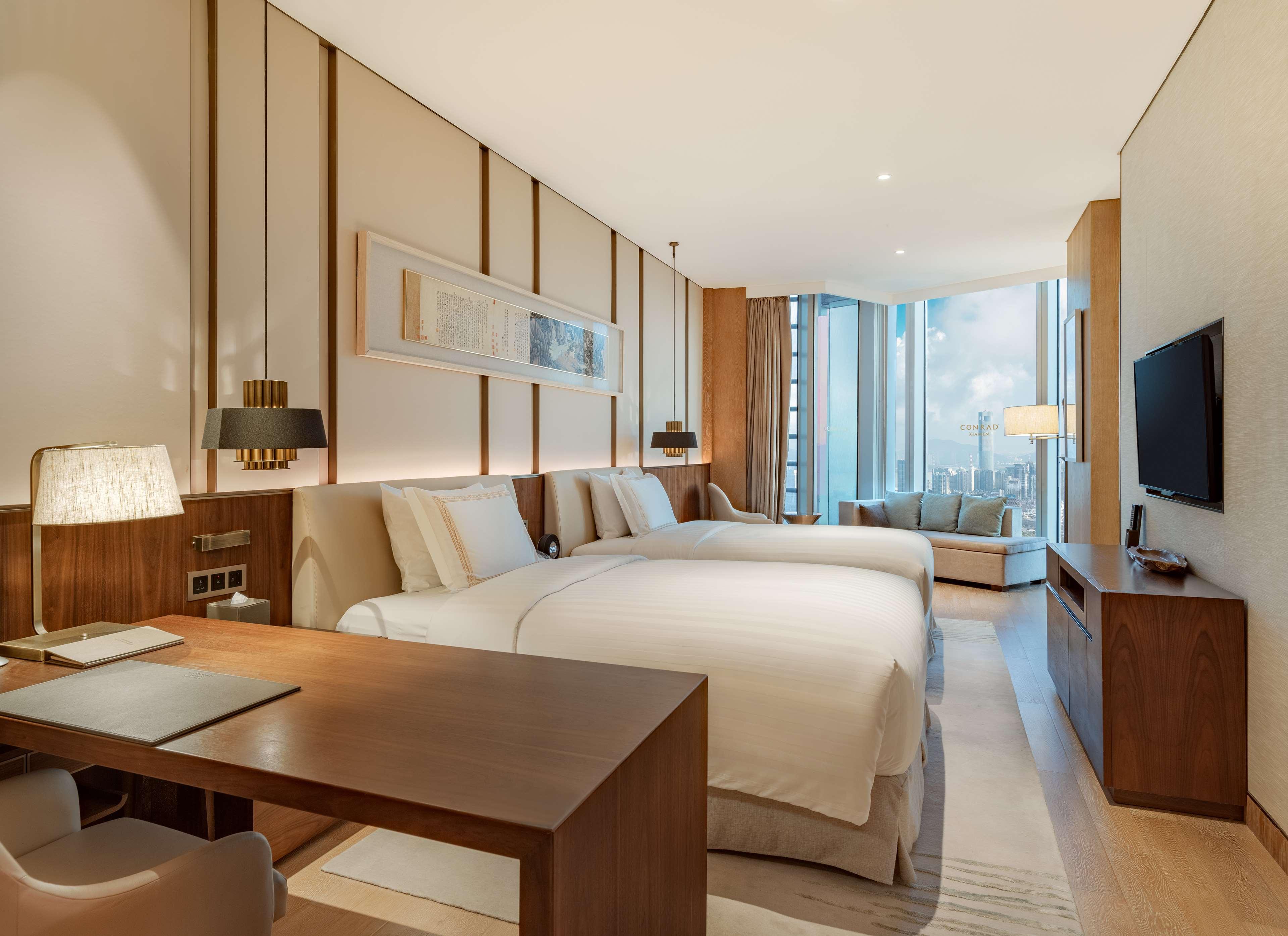 Twin Deluxe with Views