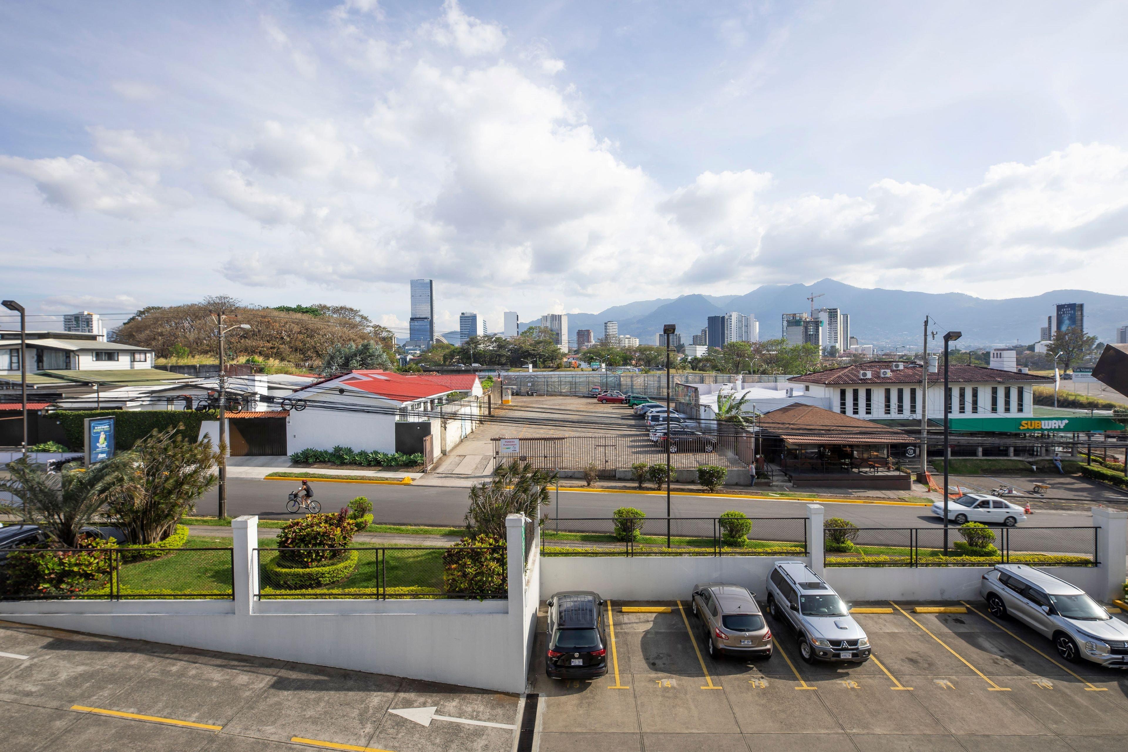 Double City View King Bed