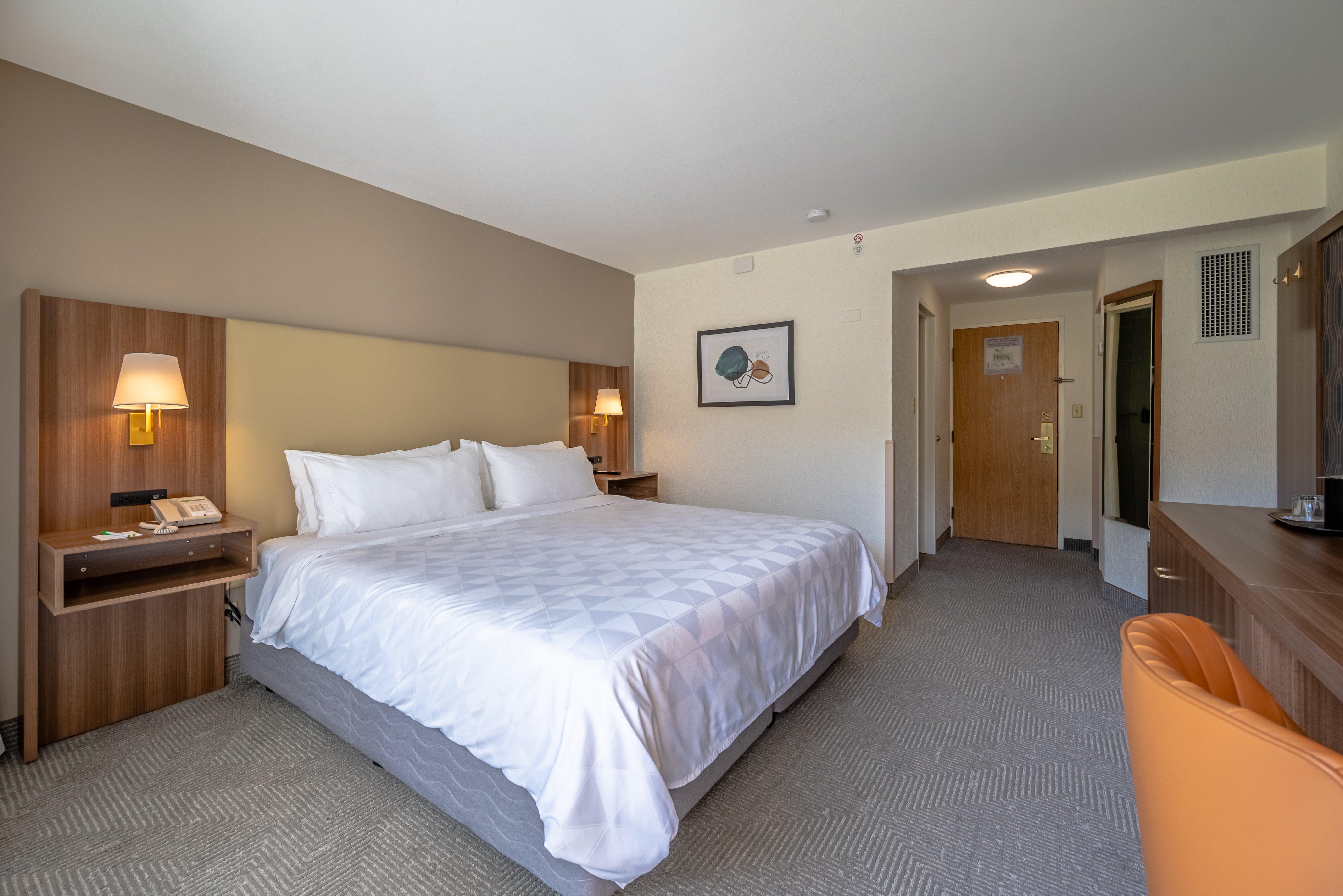 Double Garden View King Bed