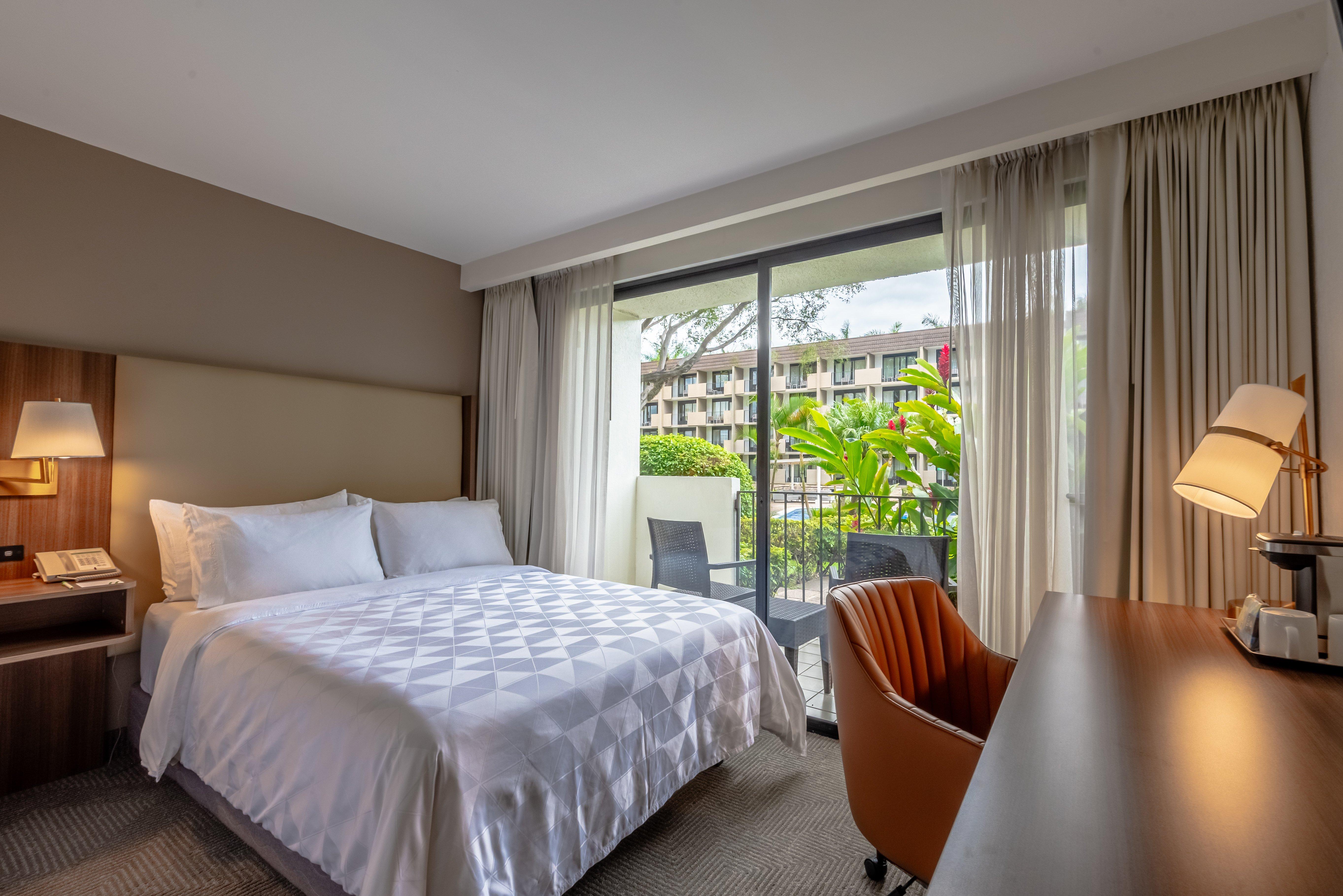 Double Garden View King Bed