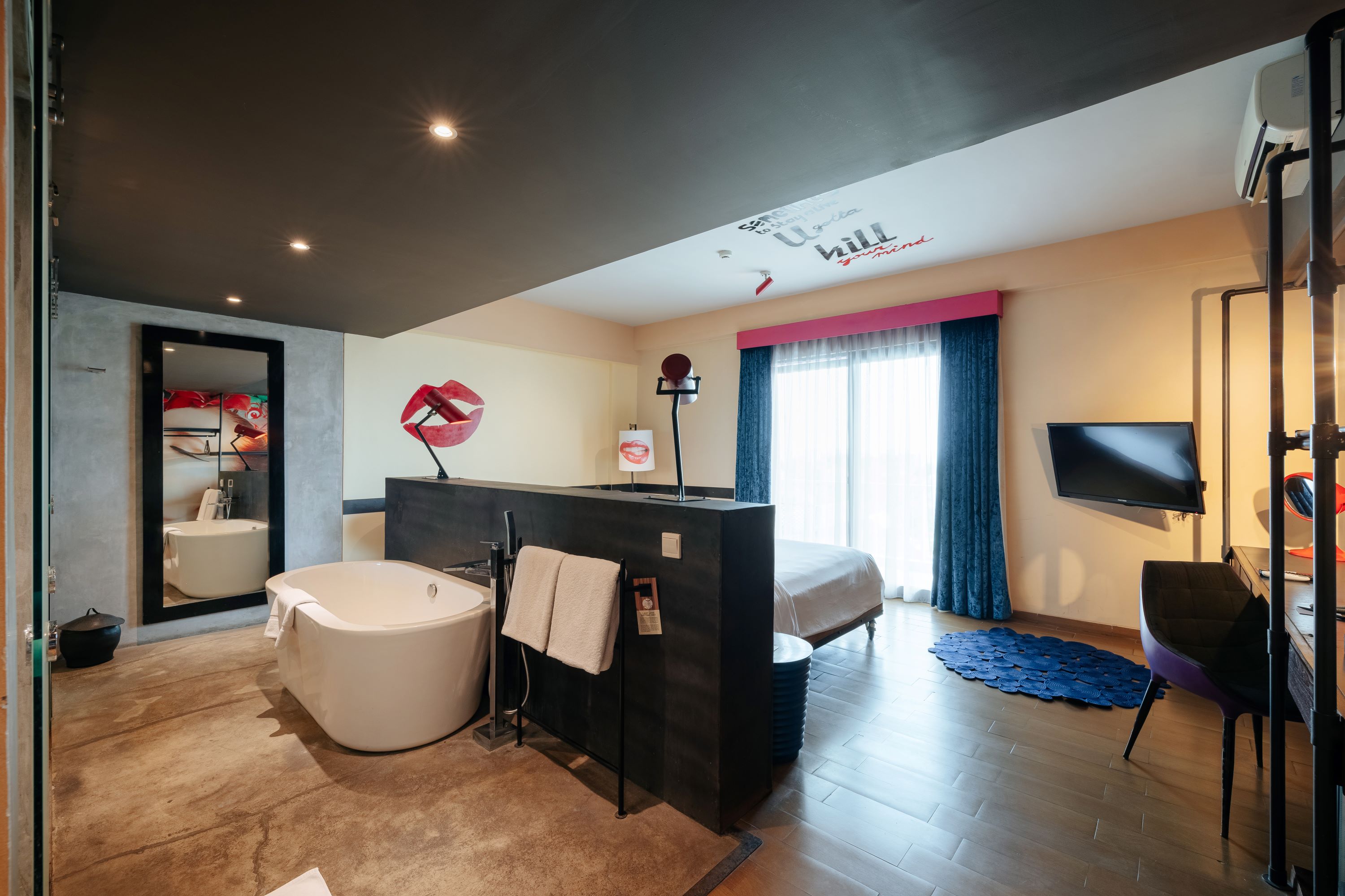 Double Deluxe Pool View