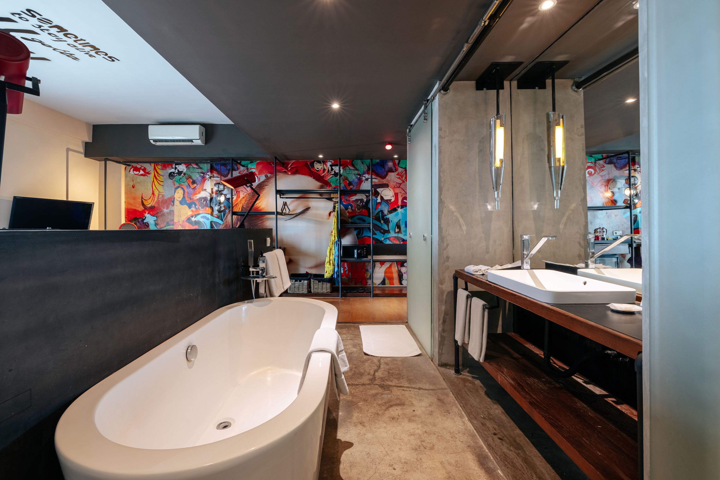 Double Deluxe Pool View