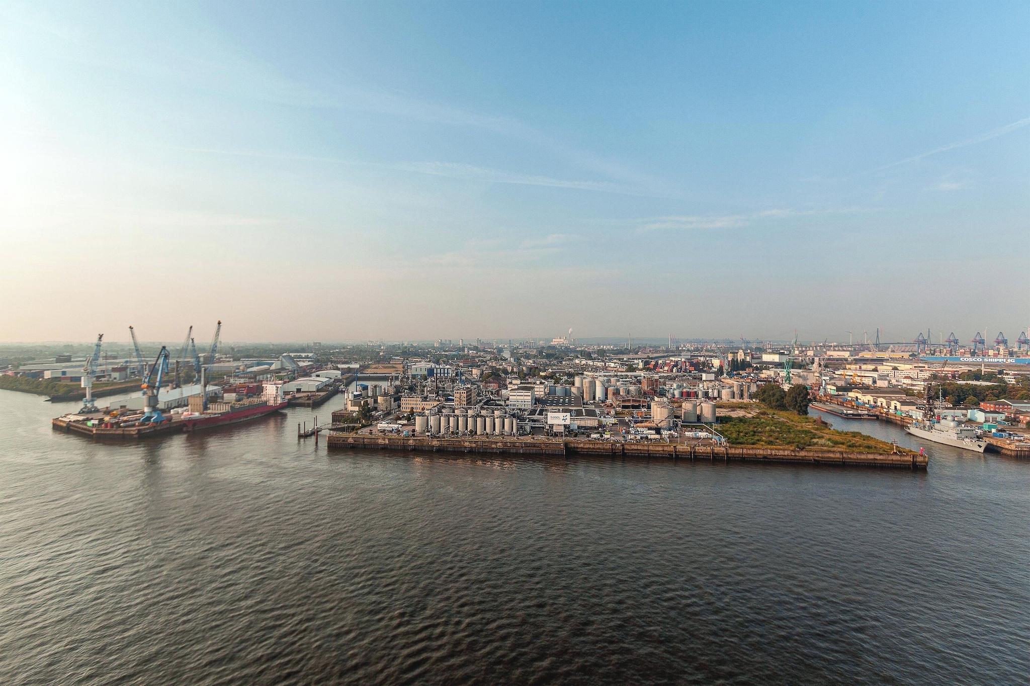 Junior Suite City View King Bed