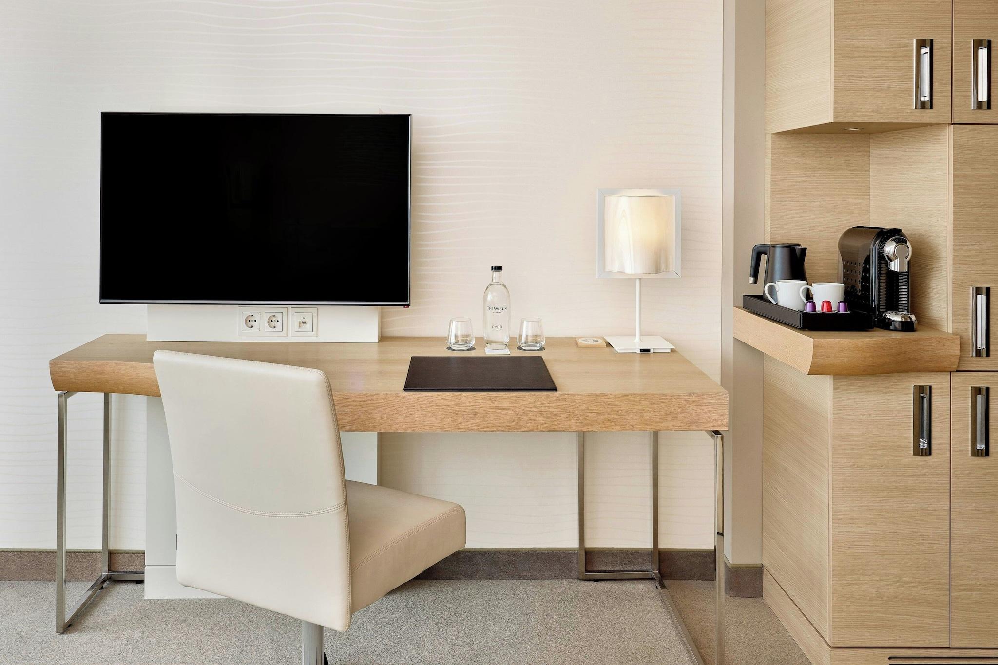 Double Premium City View