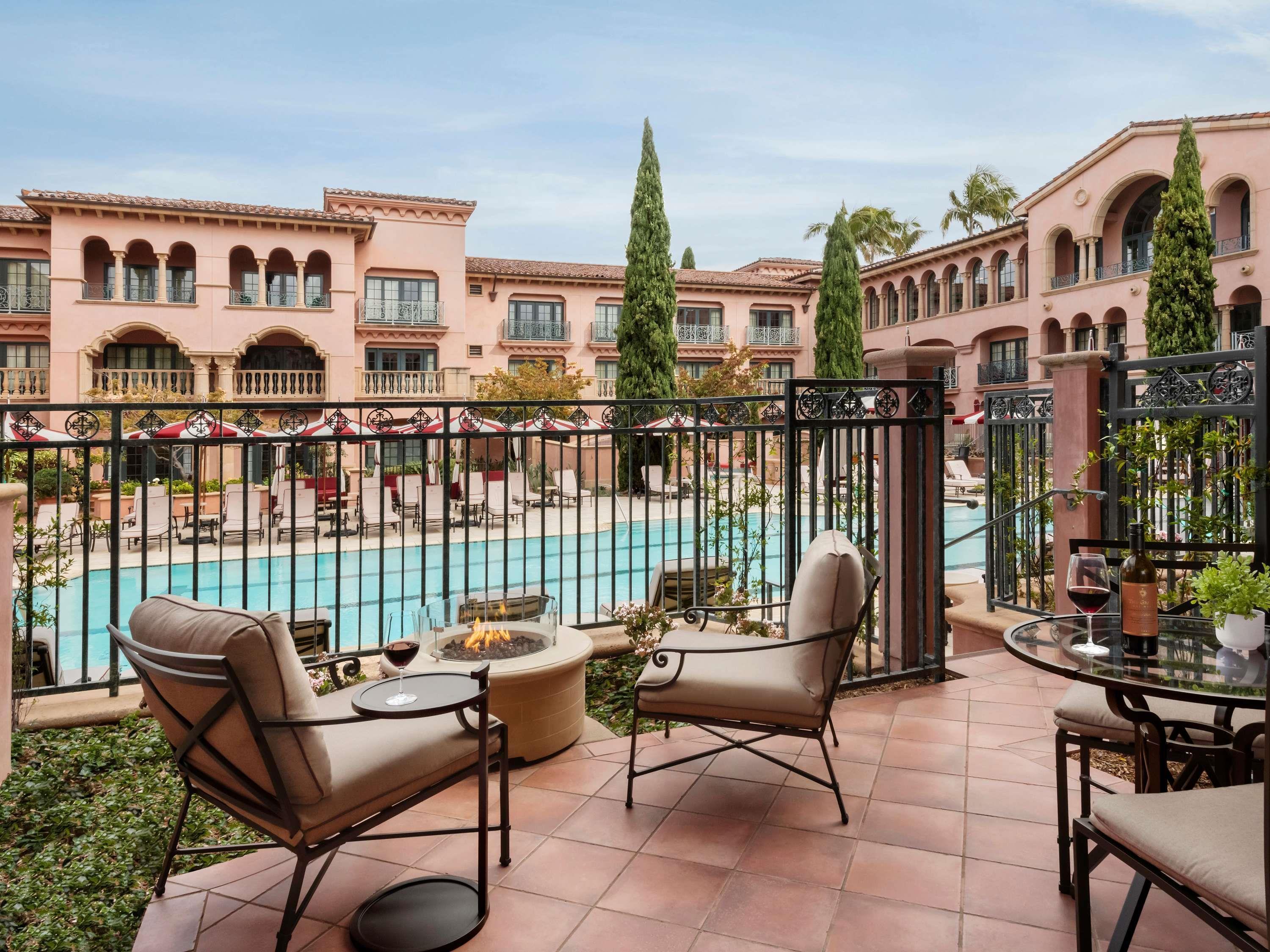 Room Deluxe King Bed