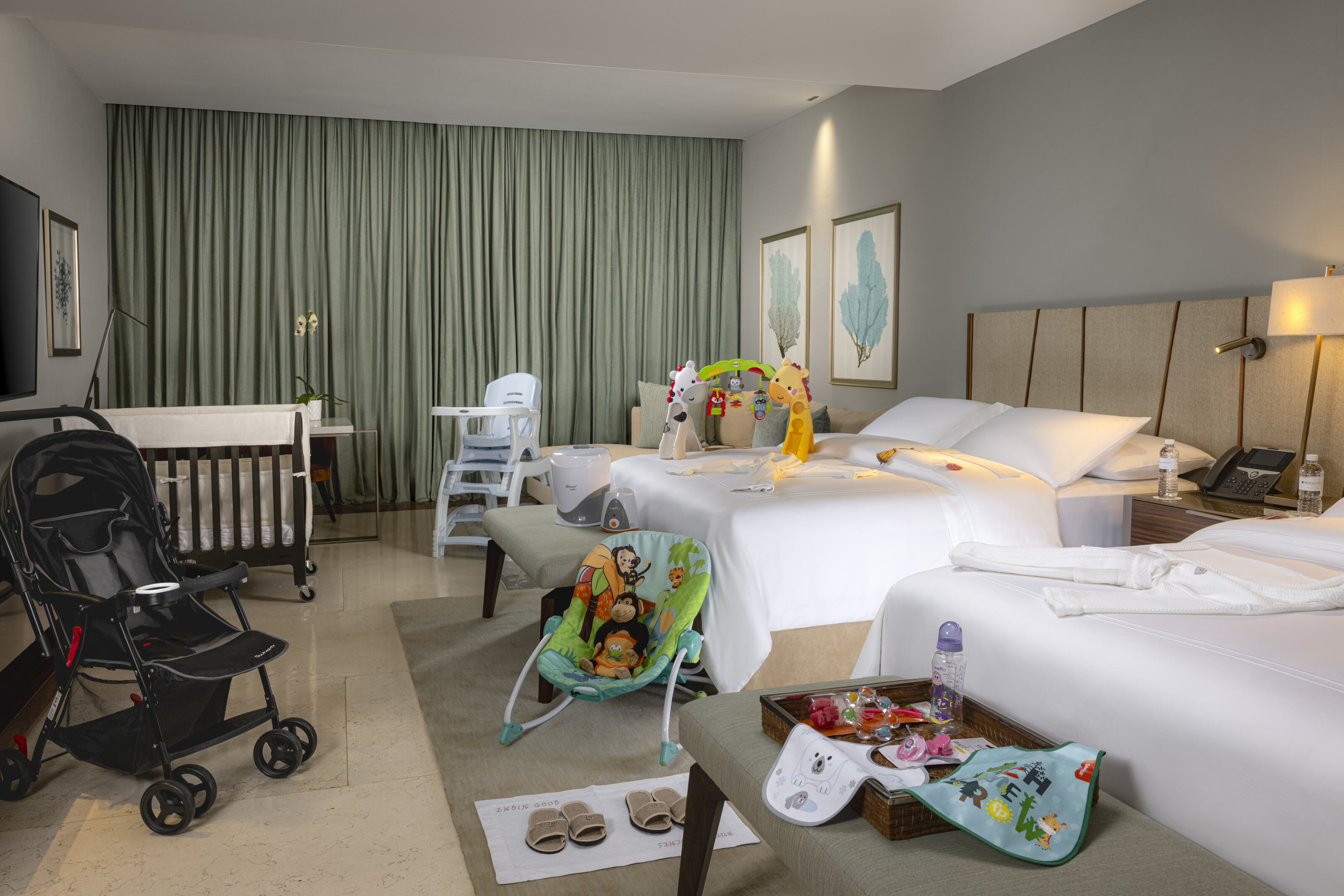 Family Room Capacity 5