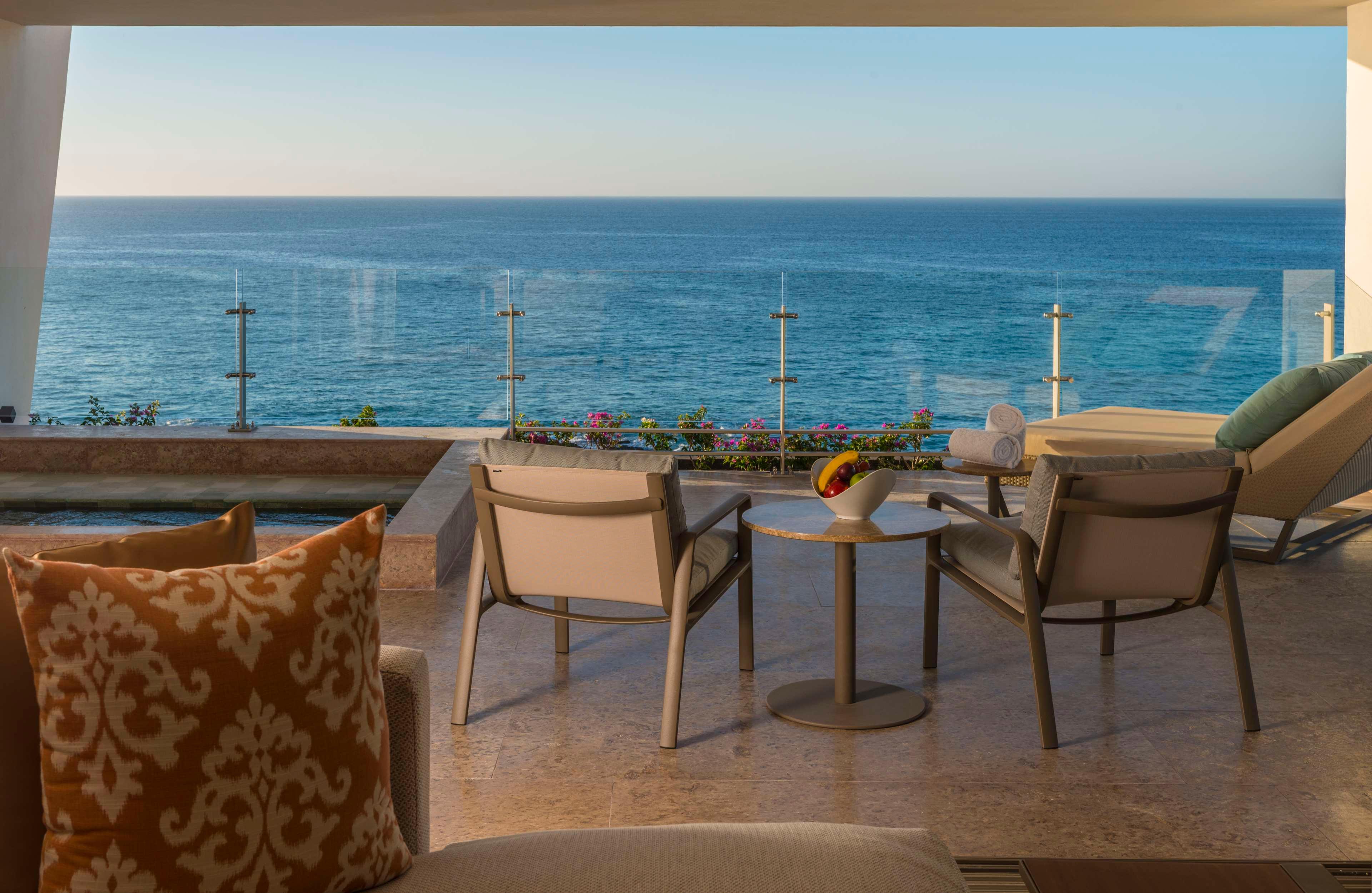 Suite Deluxe Ocean Front with Terrace