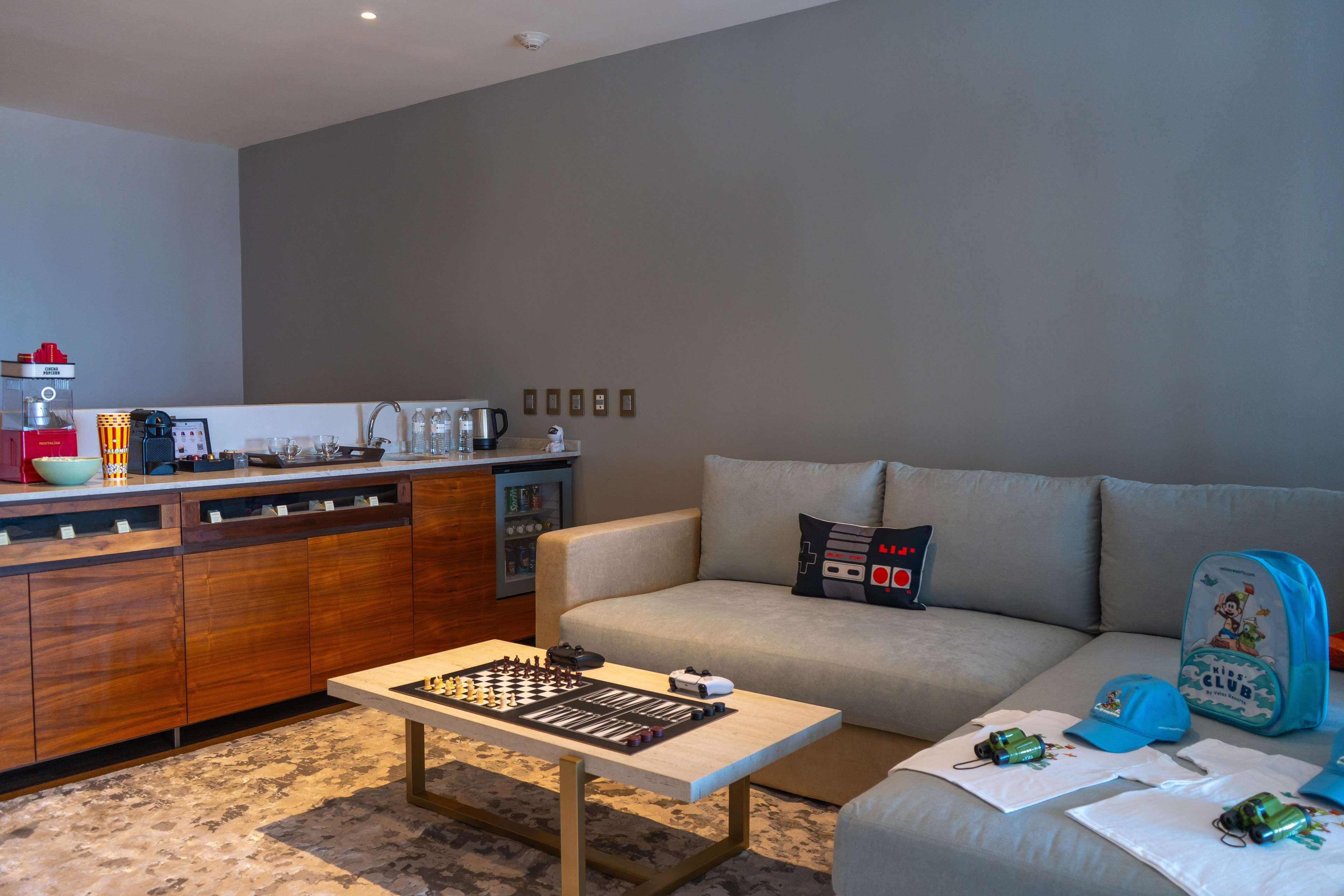 Family Room Standard