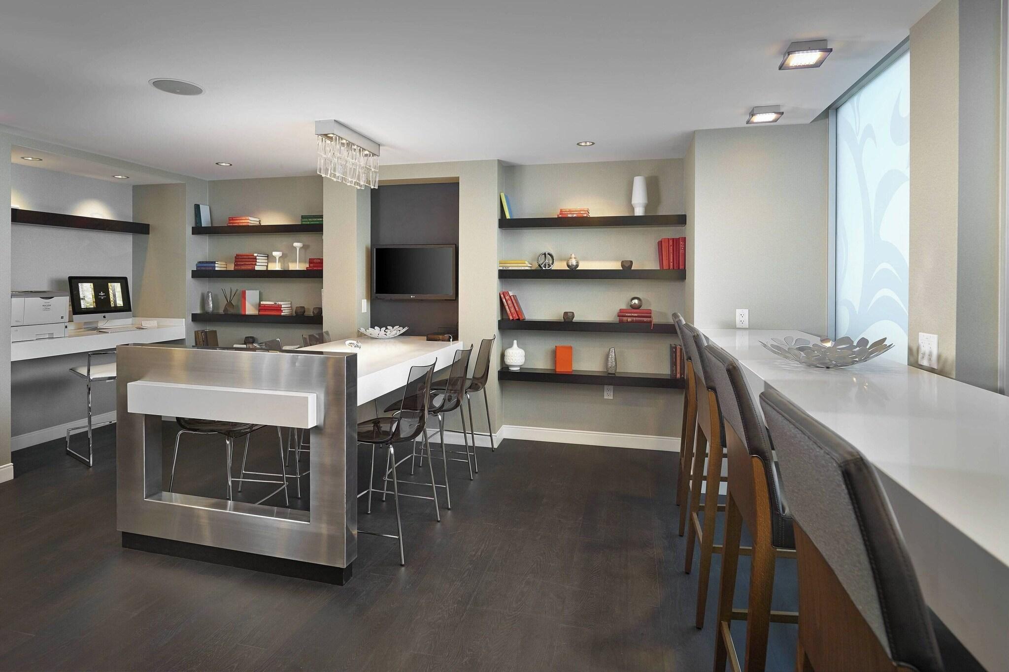 Double Club Two Queen Beds