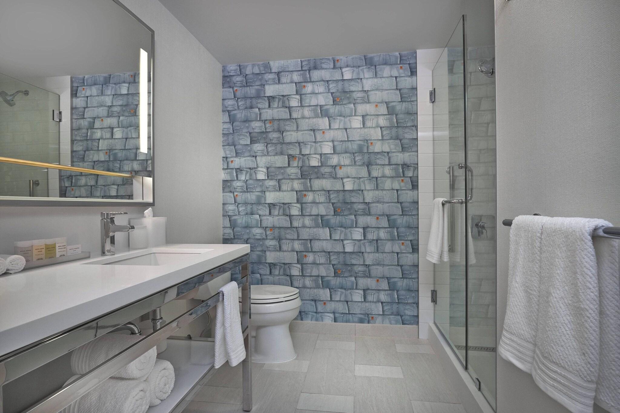 Double Club Two Queen Beds