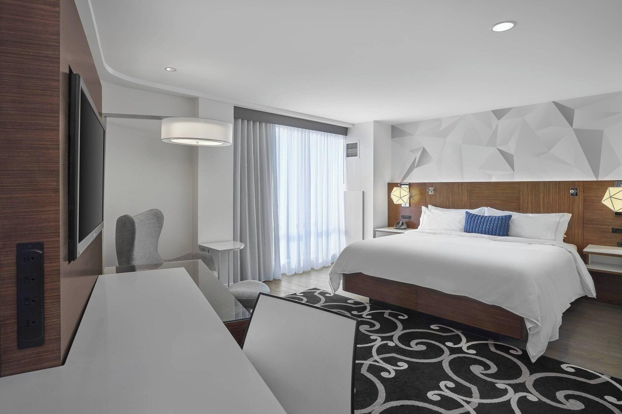 Suite Club King Bed