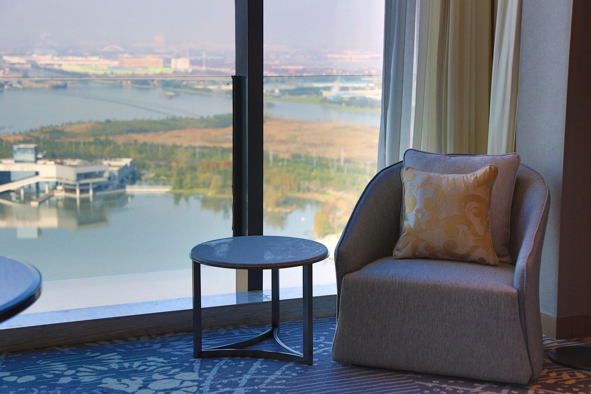 Double Executive King Bed