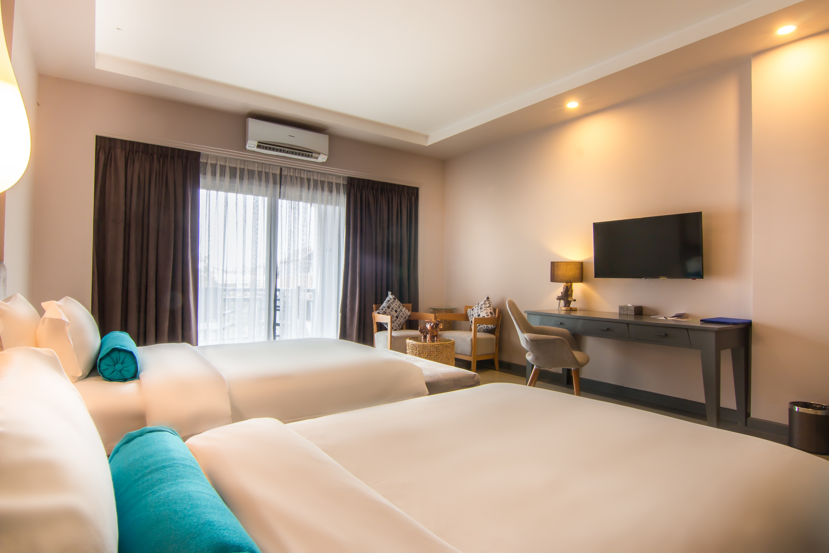 Twin Deluxe Garden View