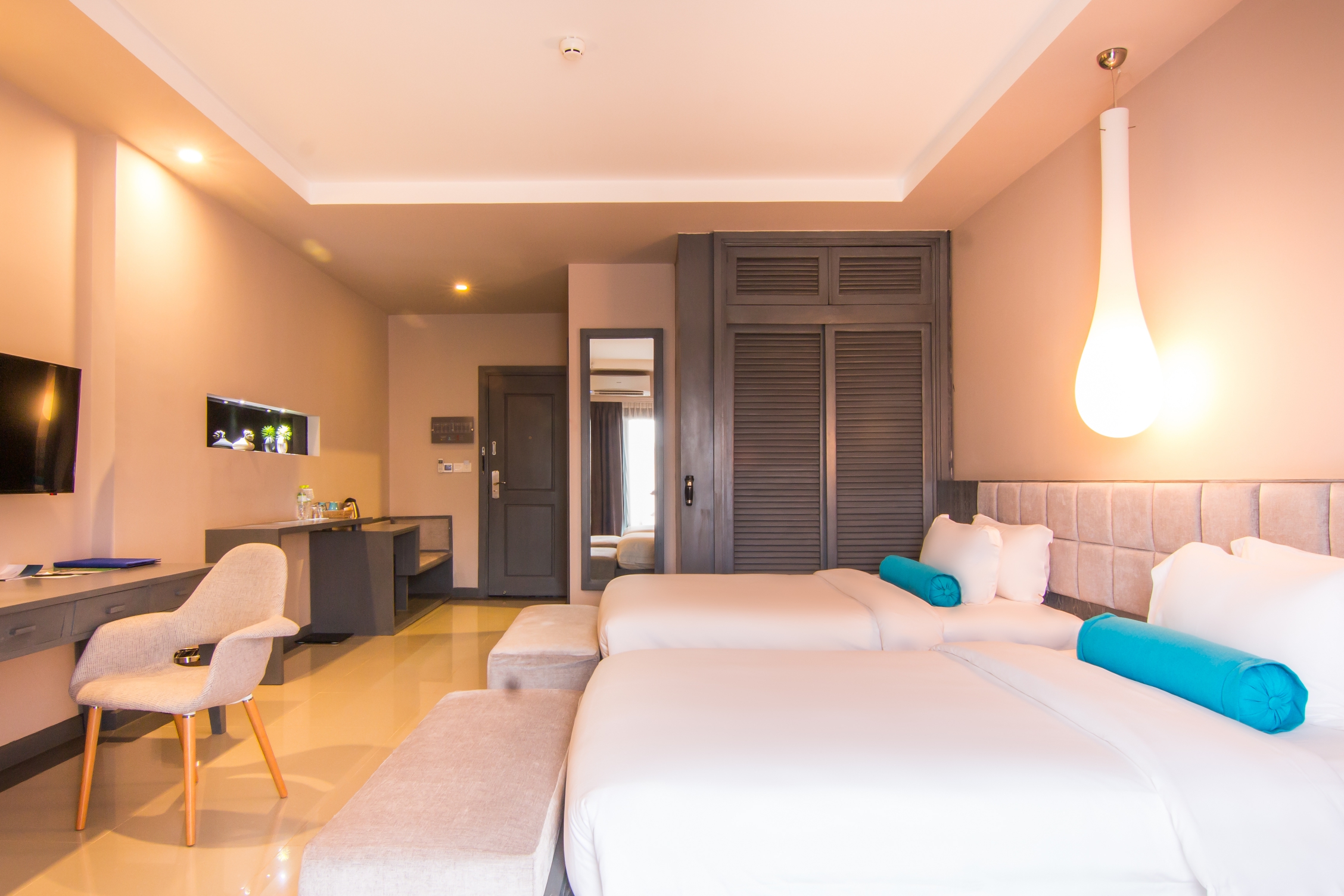 Twin Deluxe Garden View