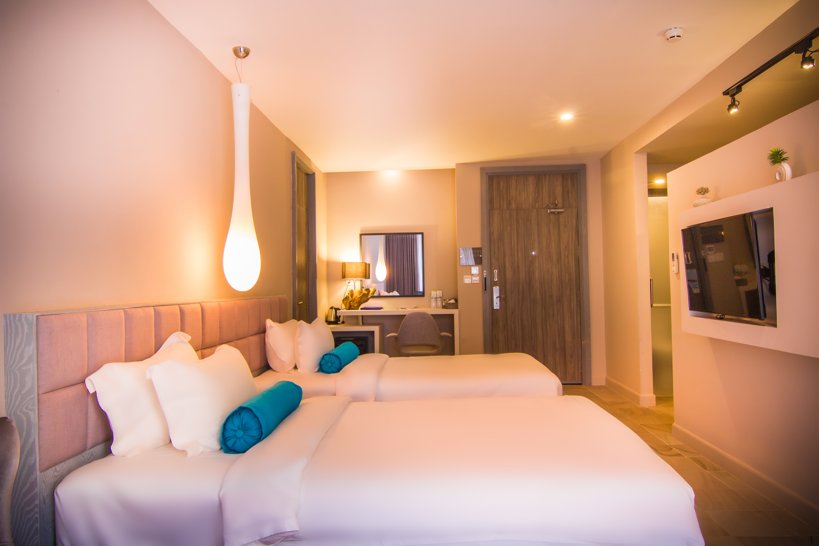 Twin Superior City View