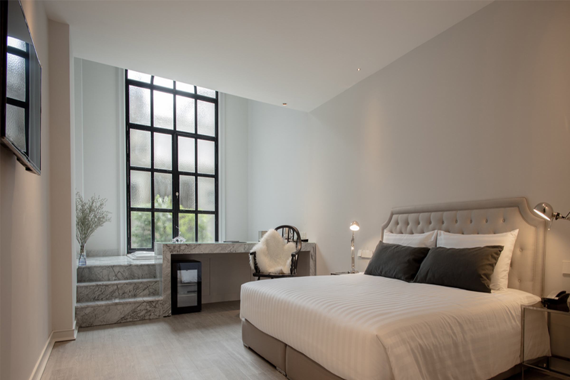 Double Executive King Bed