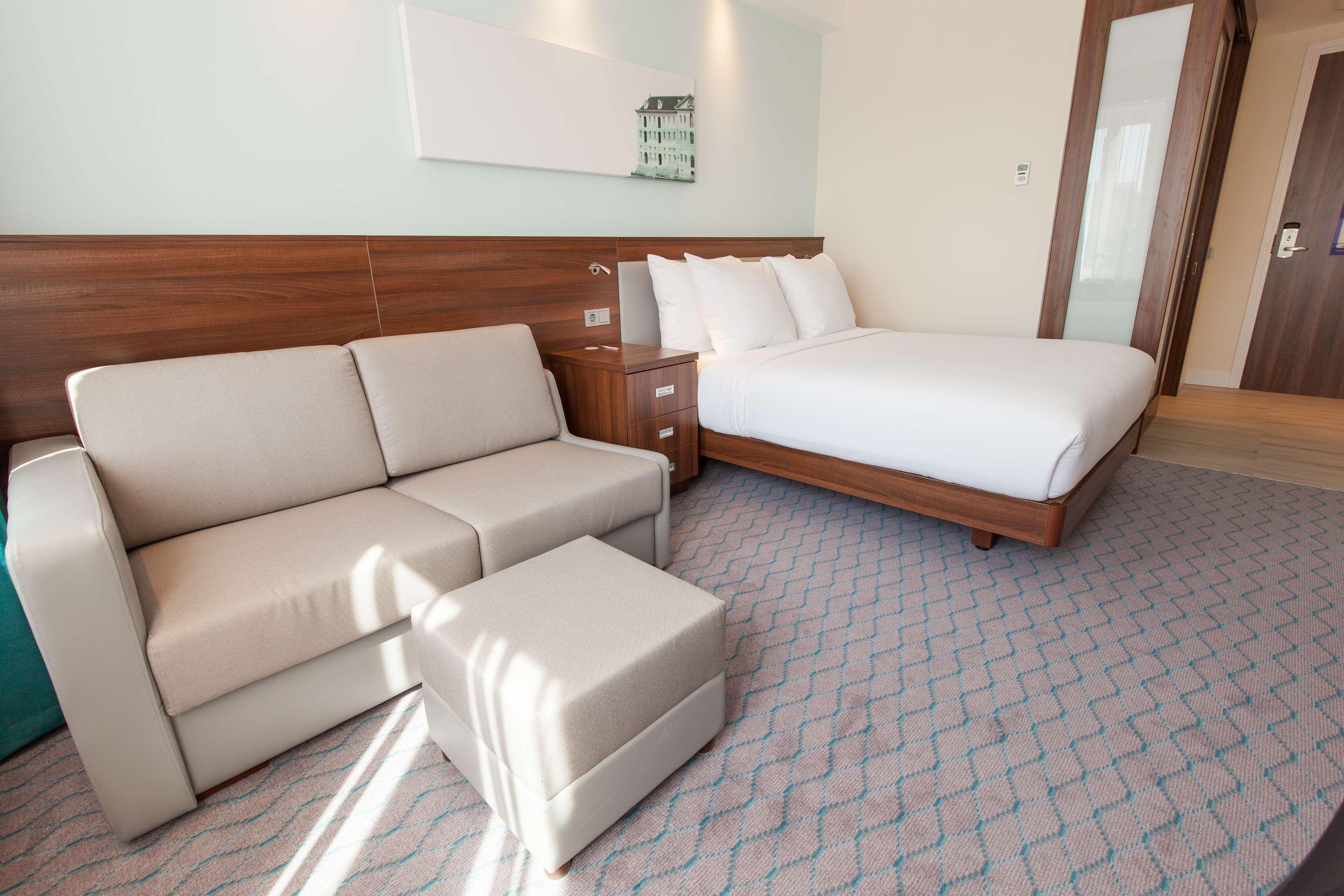 Double Queen Size Bed