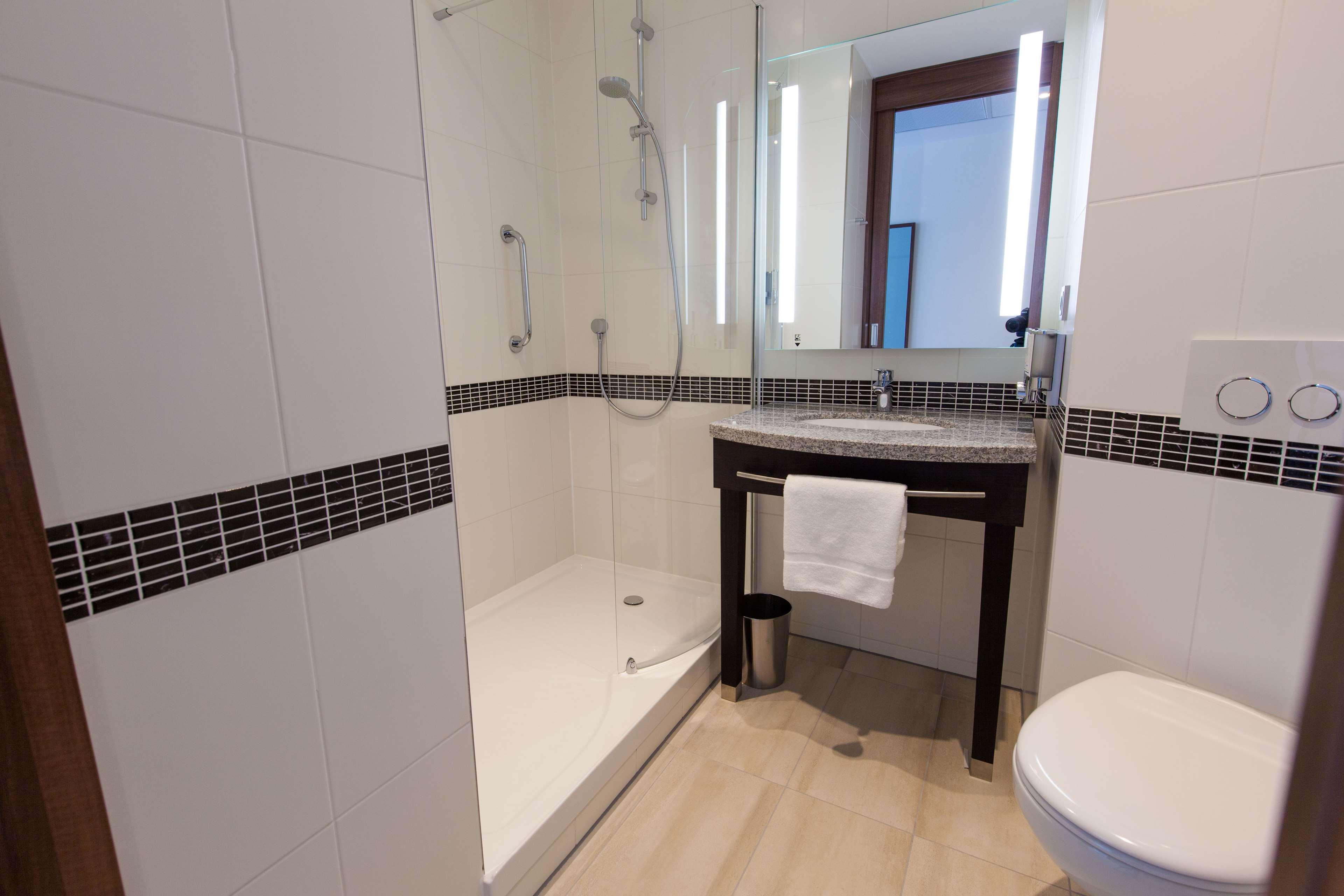 Double Queen Size Bed