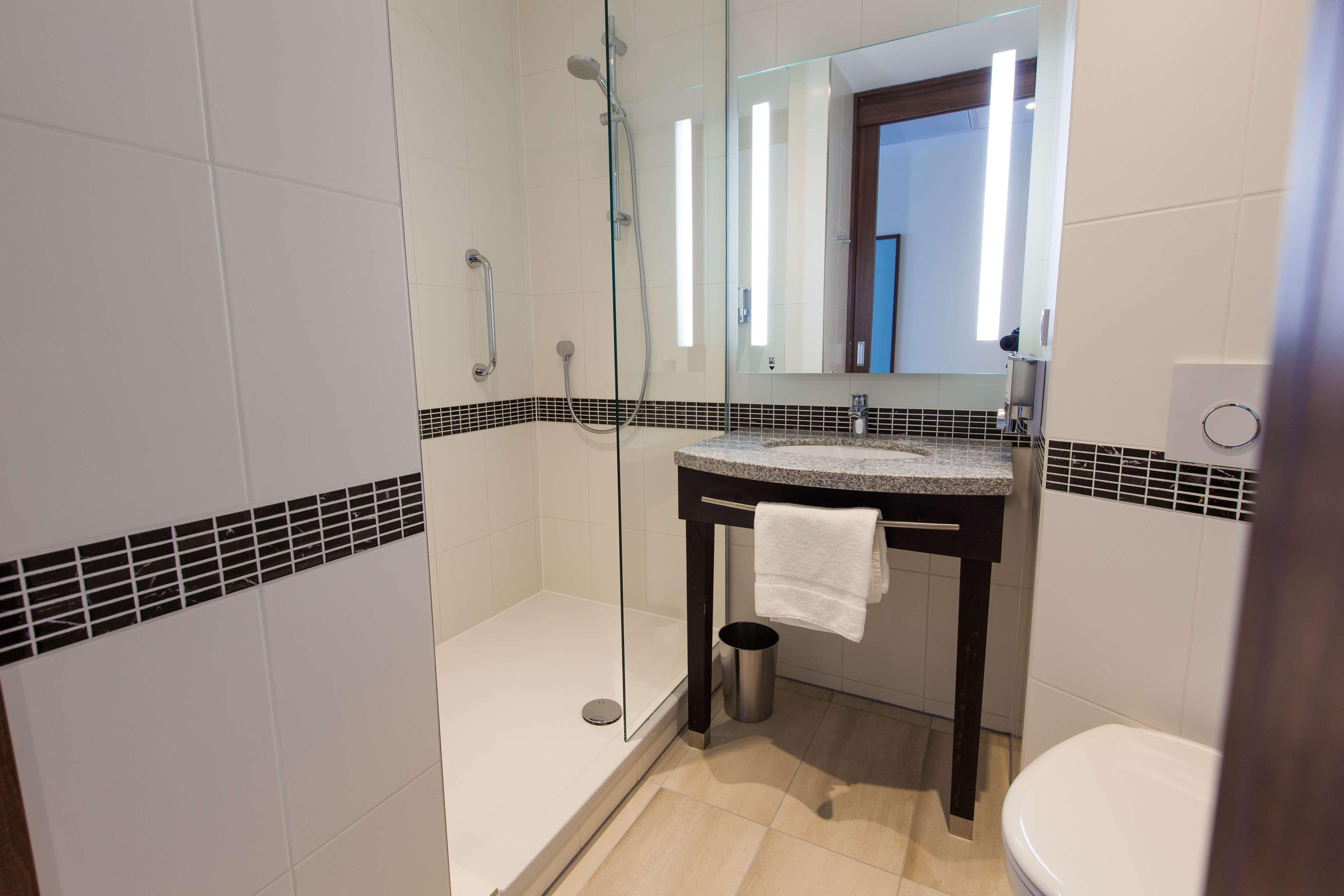 Double Queen Size Bed