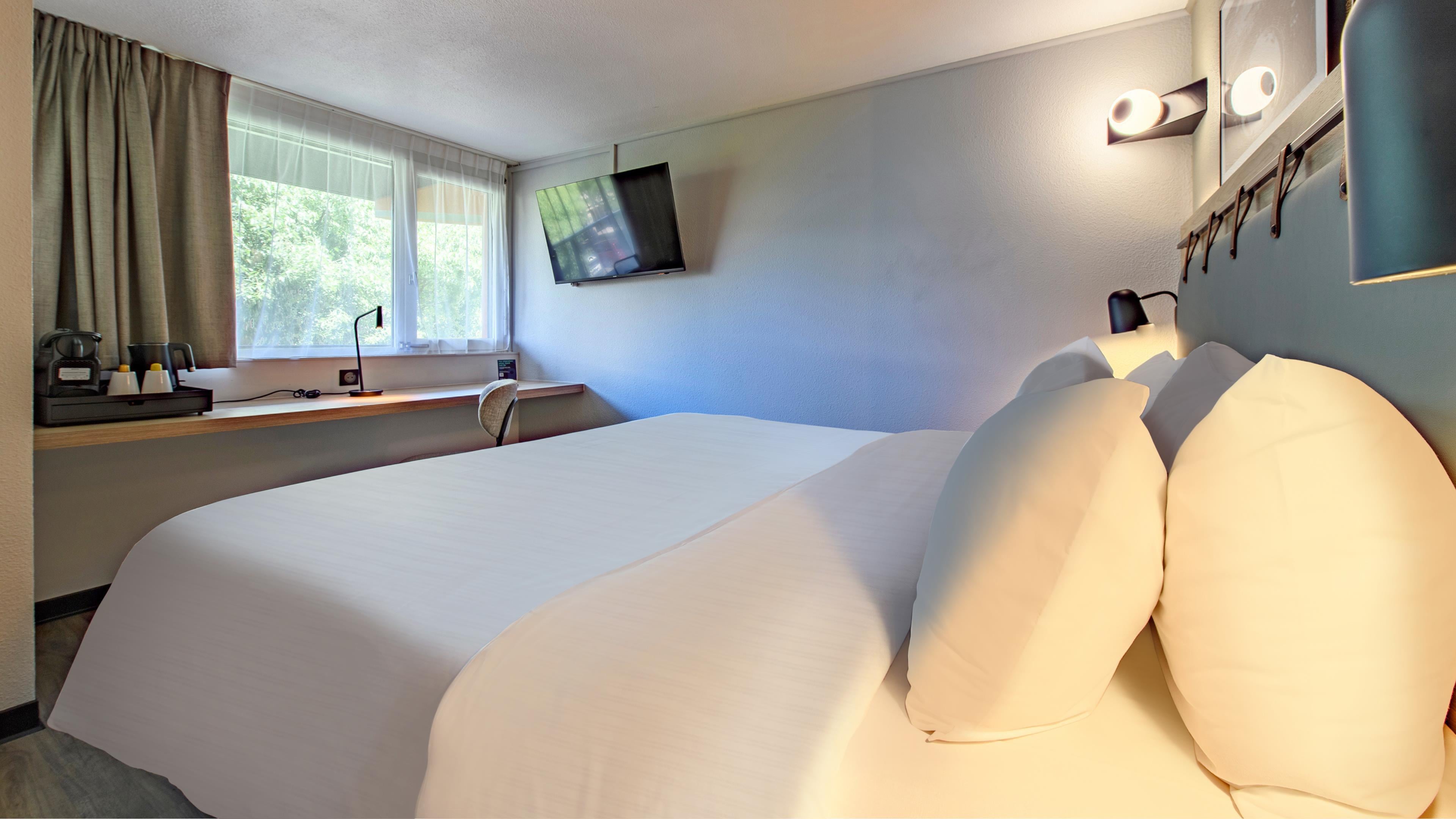 Double Superior King Bed