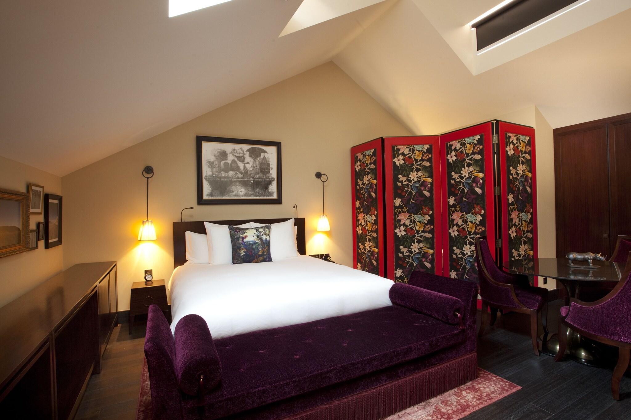 Junior Suite King Size Bed