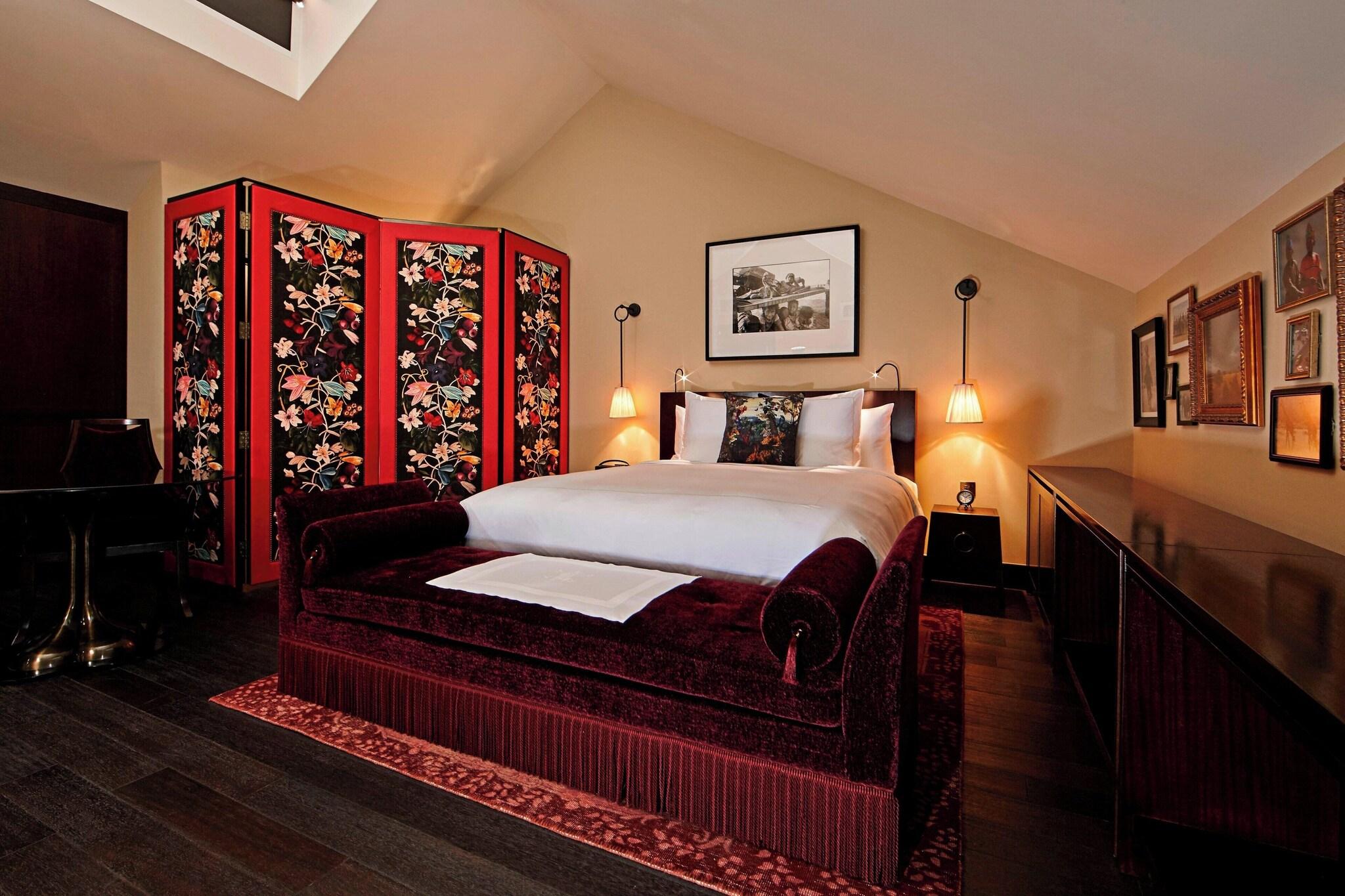 Junior Suite King Size Bed