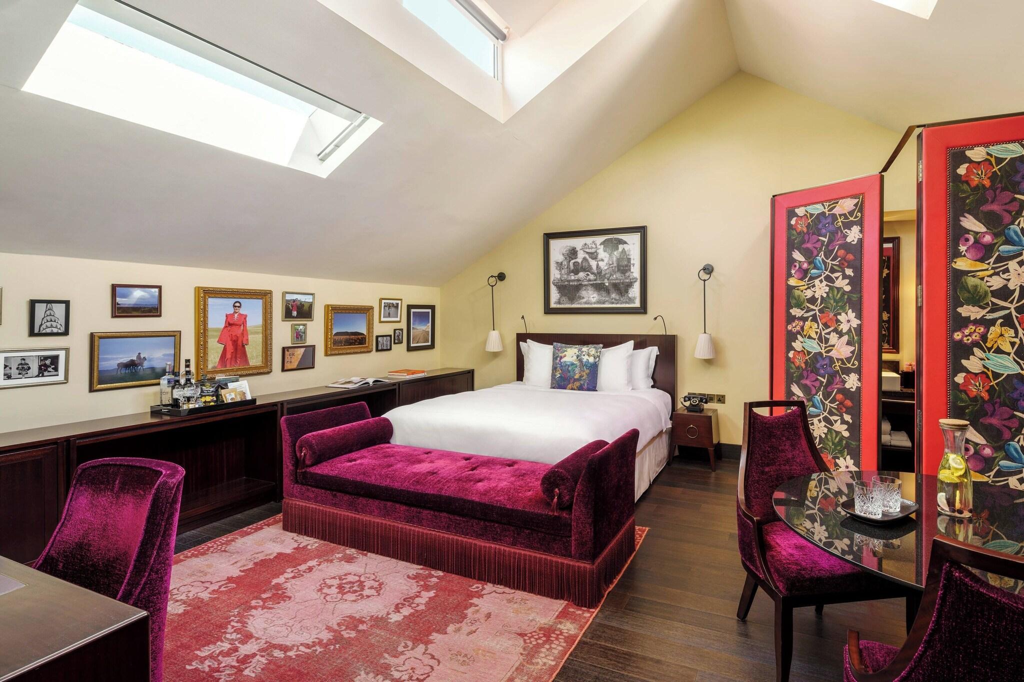 Junior Suite King Size Bed