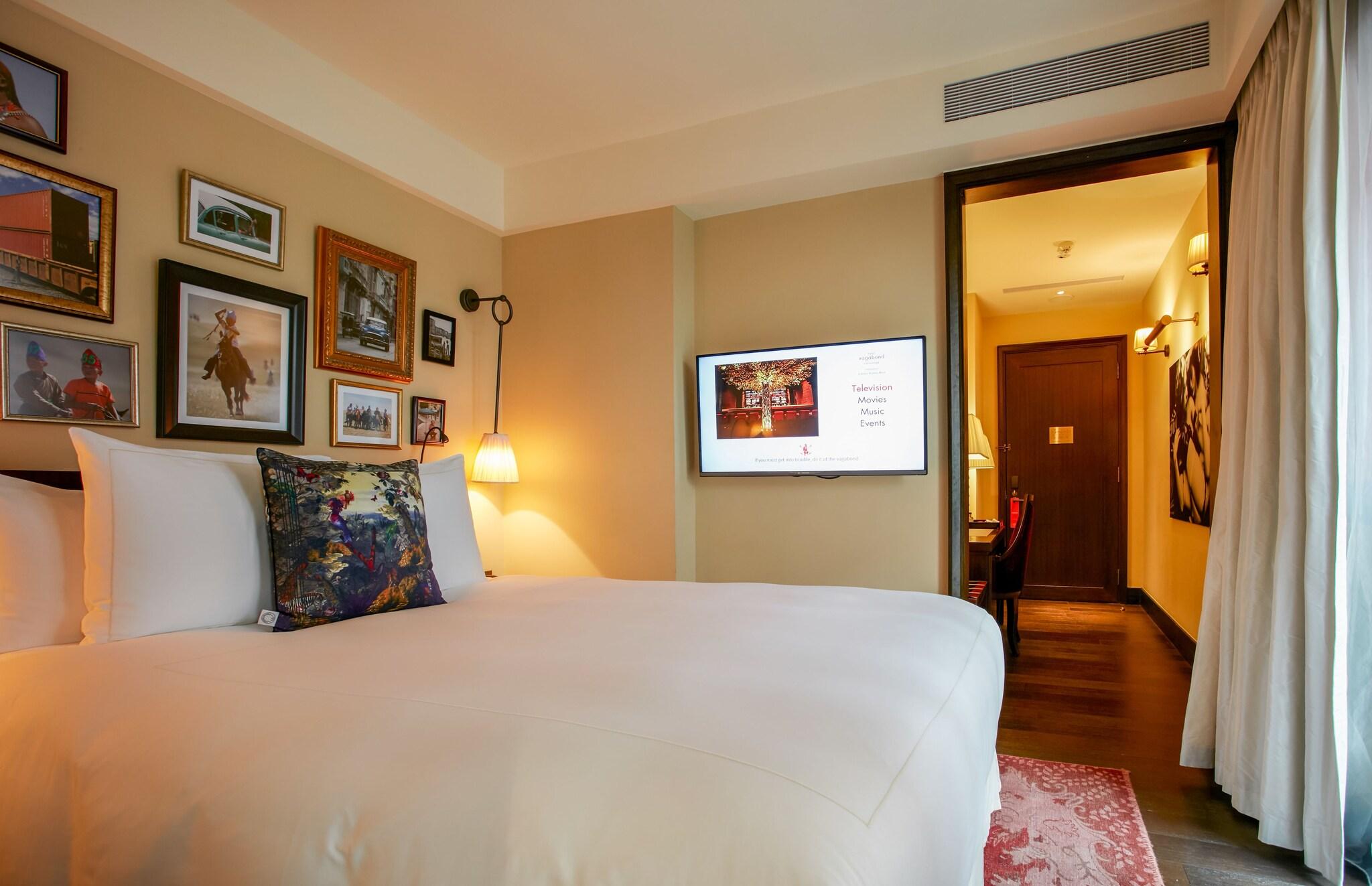 Double Deluxe King Bed