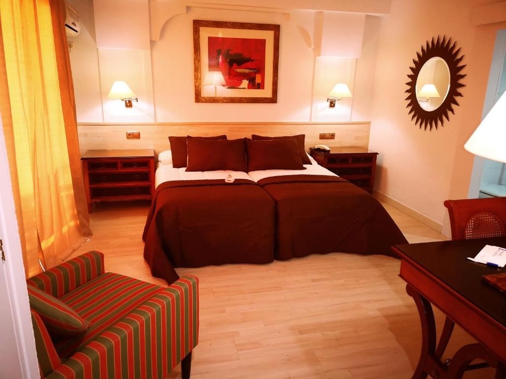 Double or Twin Standard