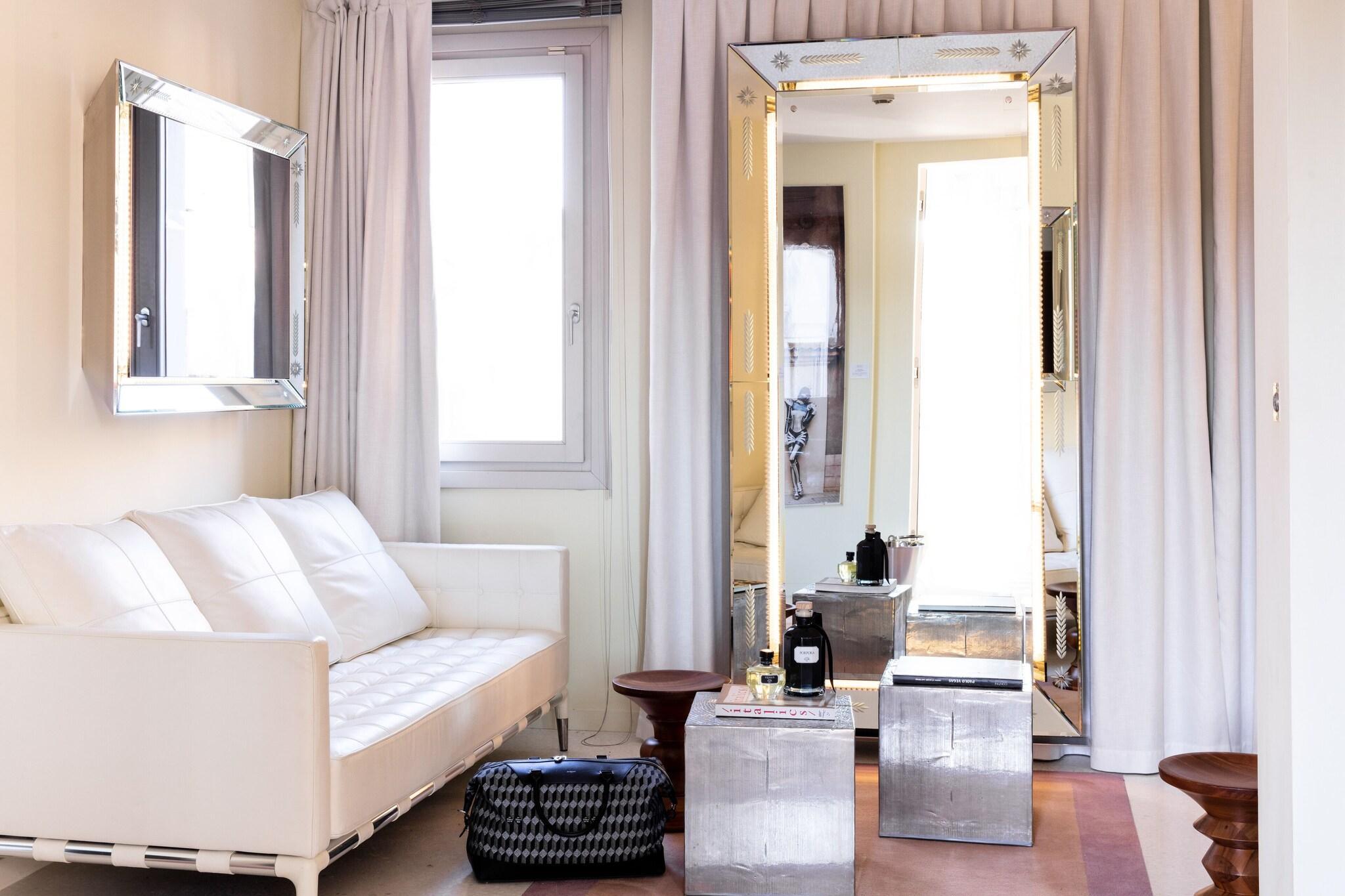 Suite City View King Bed