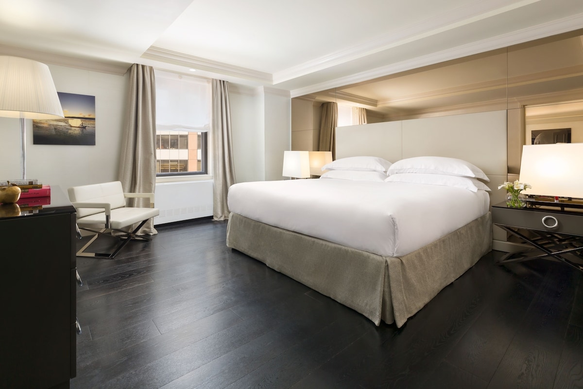 Studio Two King Beds