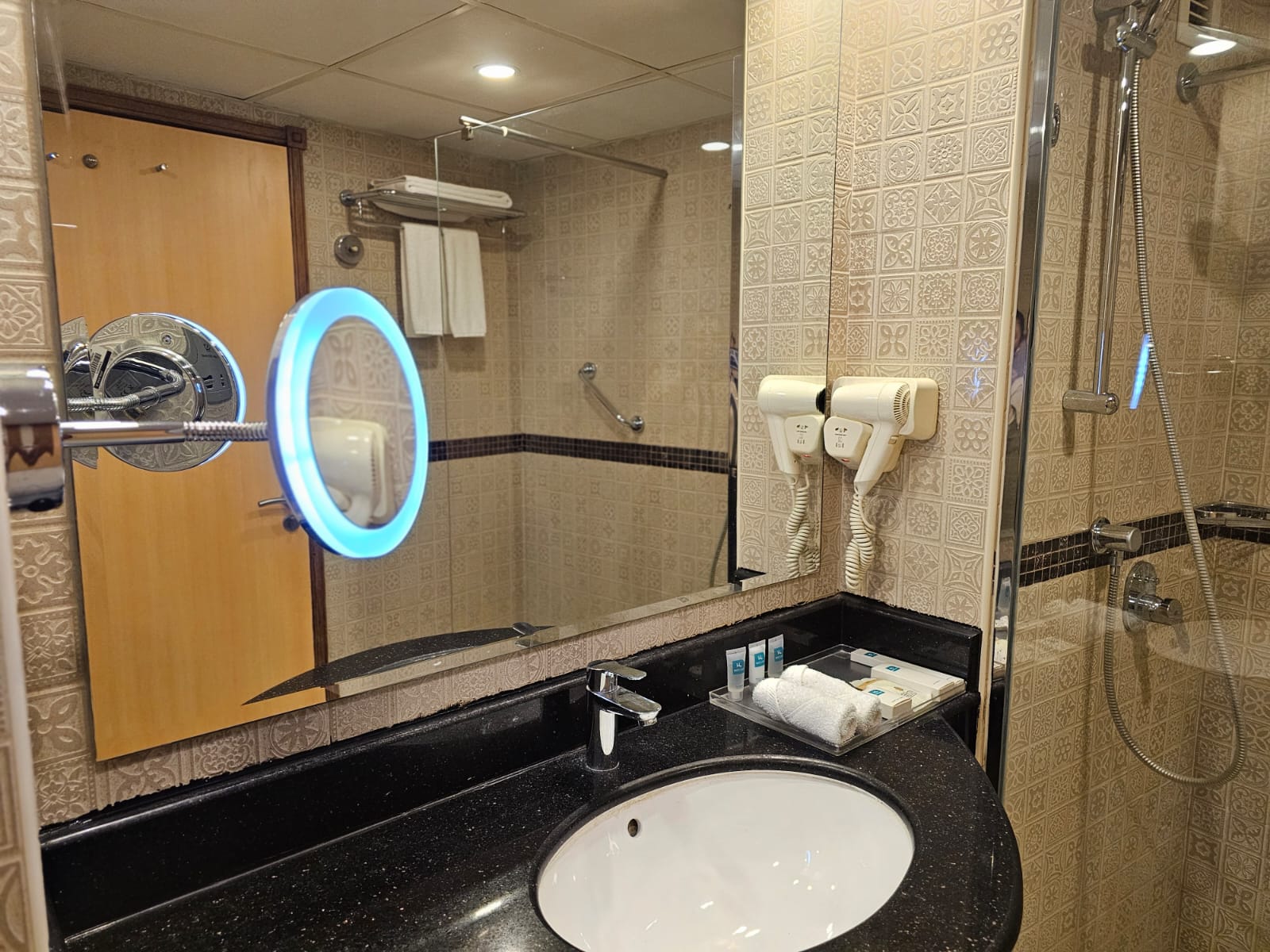 Double Deluxe Capacity 2