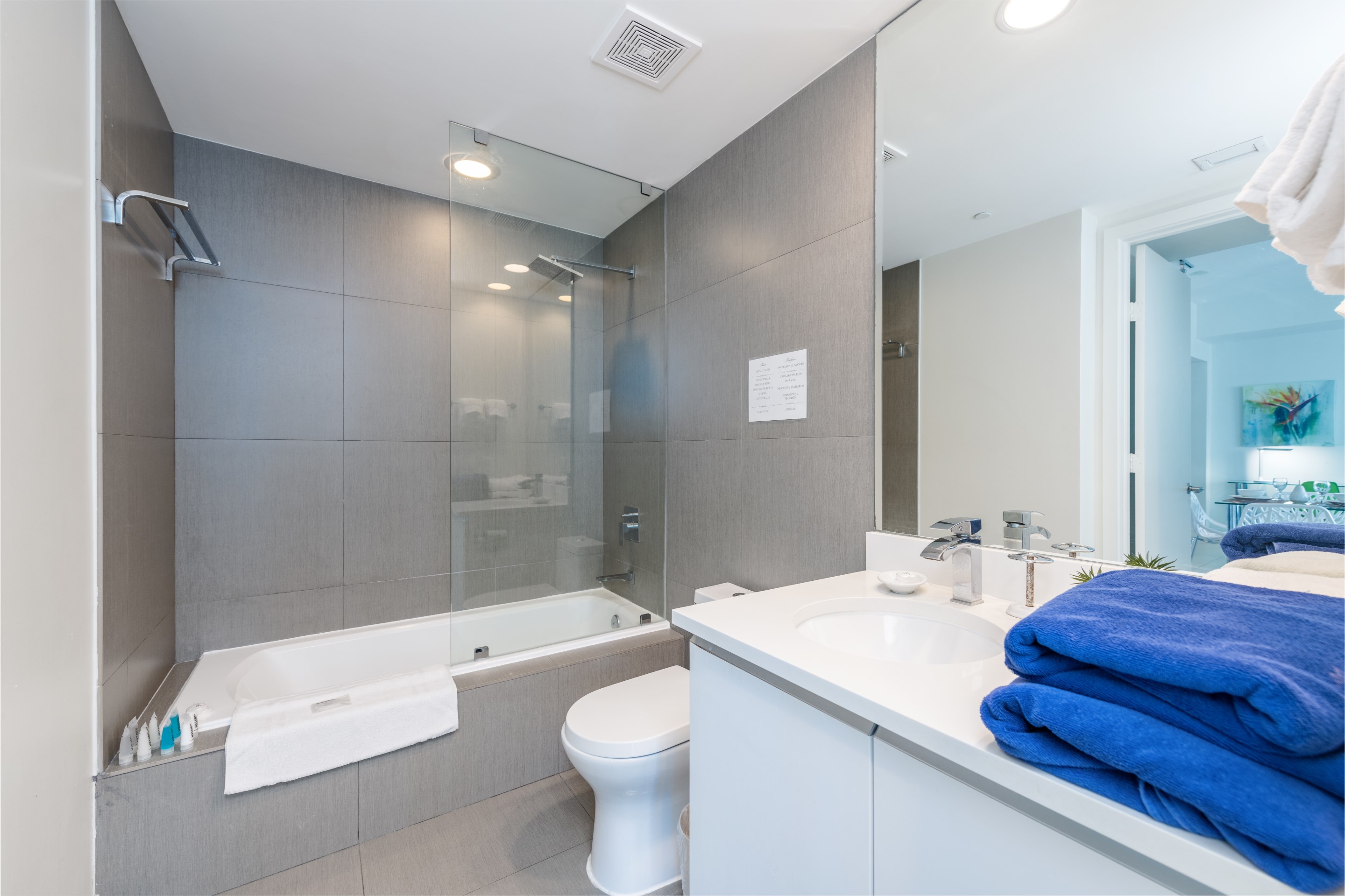 Apartment Deluxe Partial Ocean View