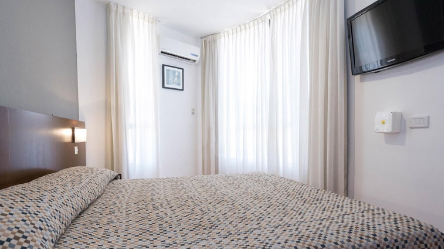 Apartment Capacity 1