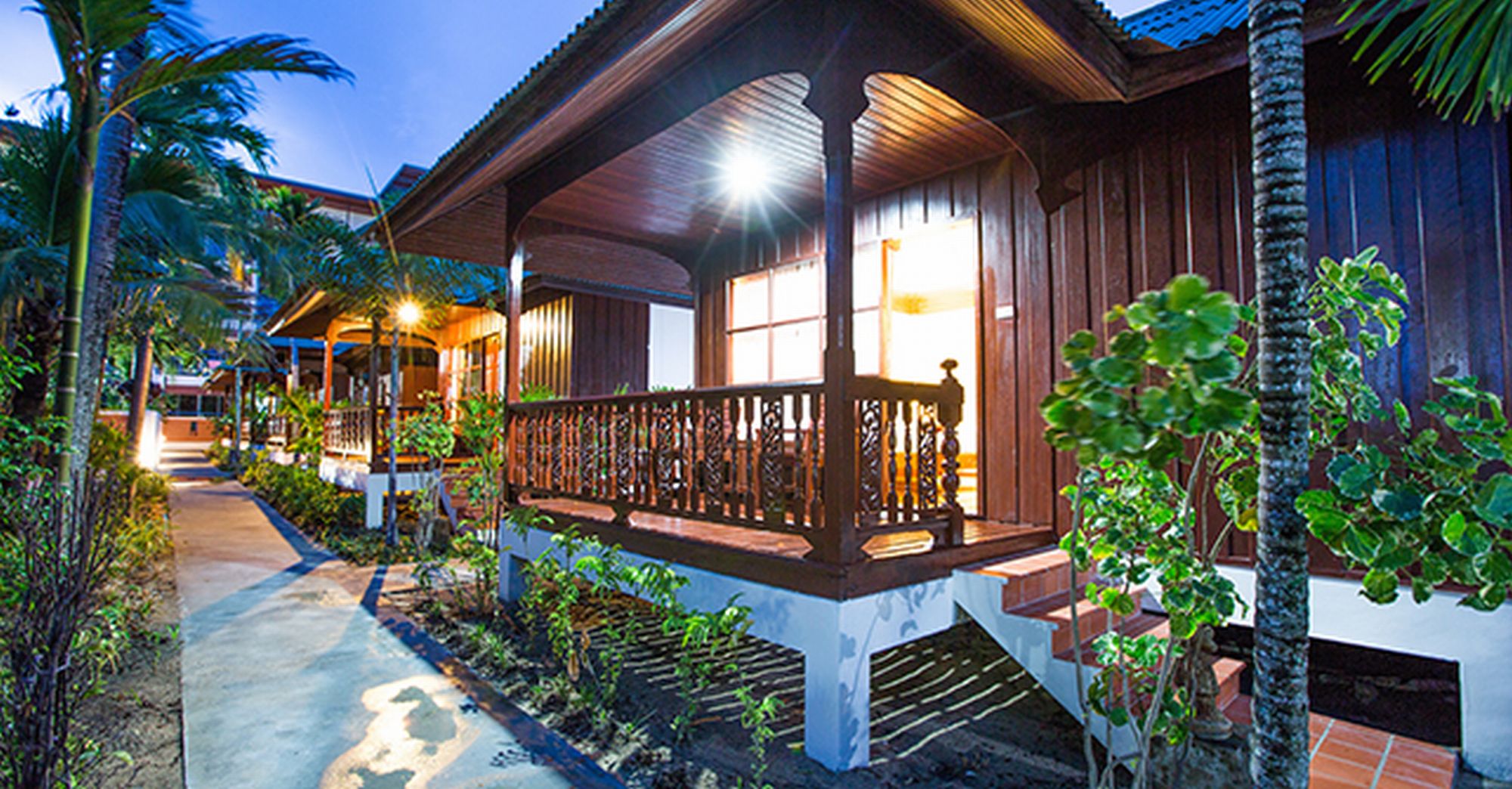 Bungalow Garden View